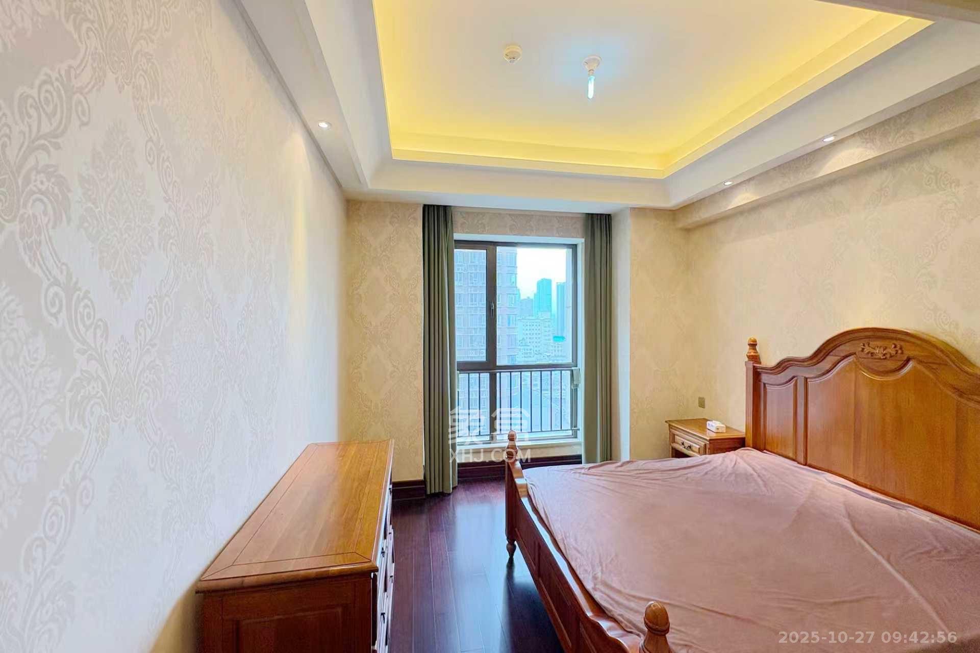 华远华中心  1室2厅1卫    9000.0元/月室内图