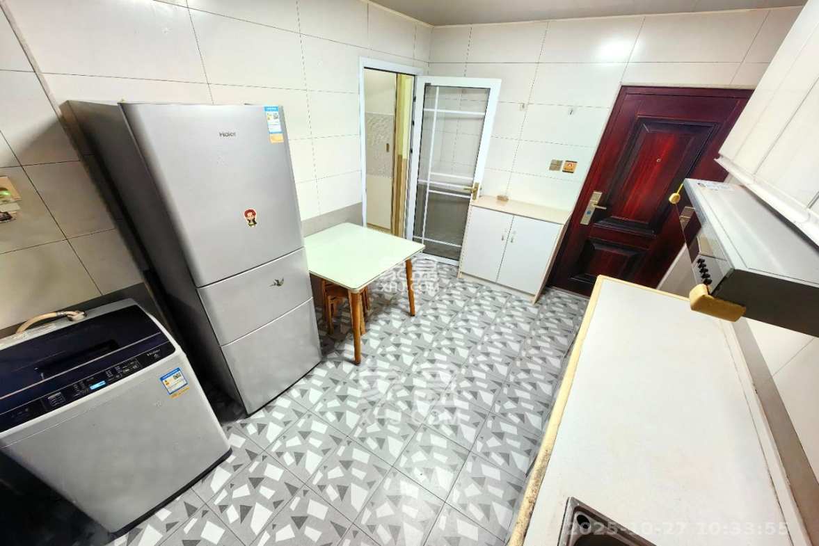 嘉顺苑 1室1厅1卫 1300.0元/月 嘉顺苑 1室1厅1卫 1300.0元/月室内图