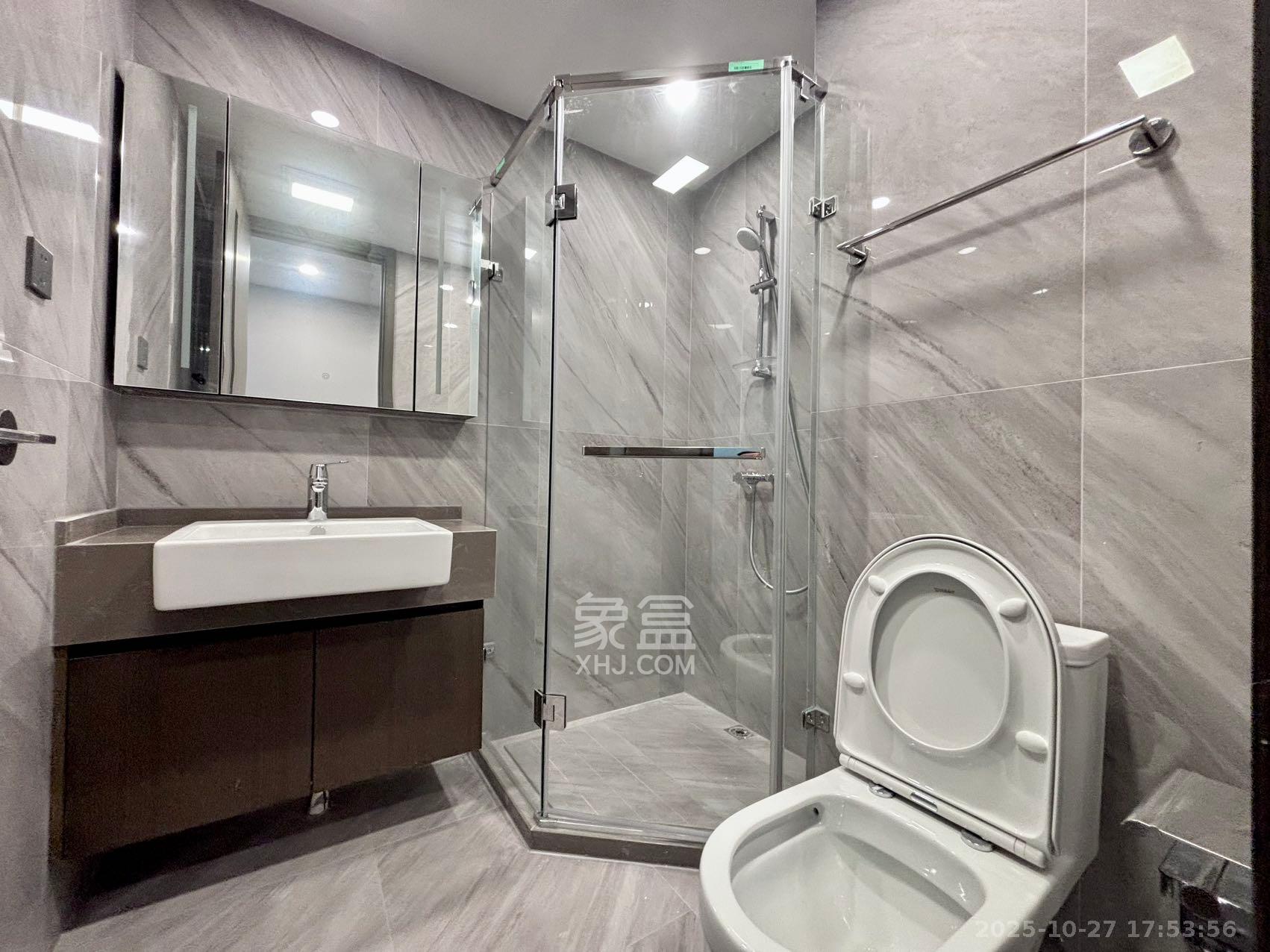 龙湖舜山府  4室2厅3卫    7000.0元/月 龙湖舜山府  4室2厅3卫    7000.0元/月室内图