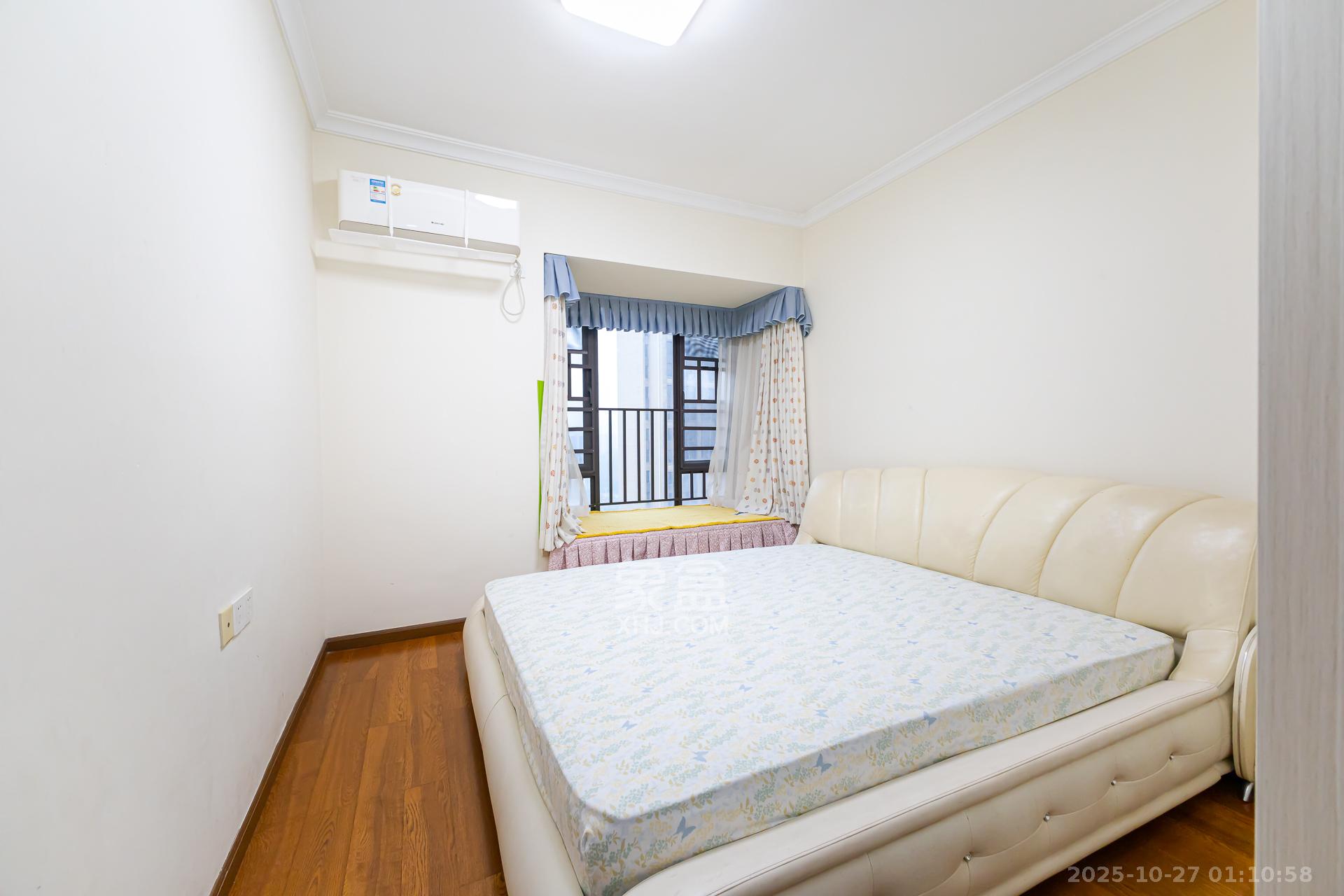 时代倾城一期  2室2厅1卫    59.8万卧室