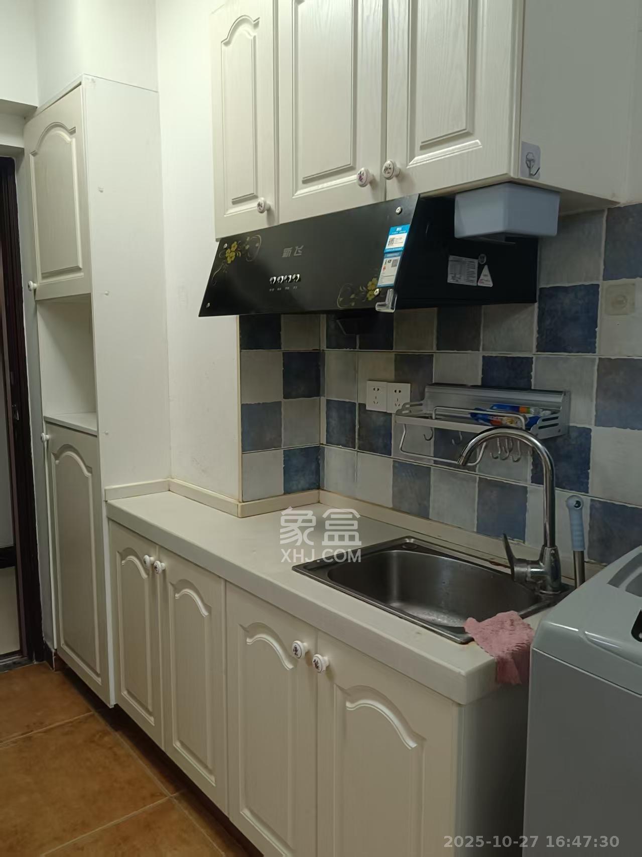 中建芙蓉嘉苑 1室1厅1卫 1000.0元/月 中建芙蓉嘉苑 1室1厅1卫 1000.0元/月室内图