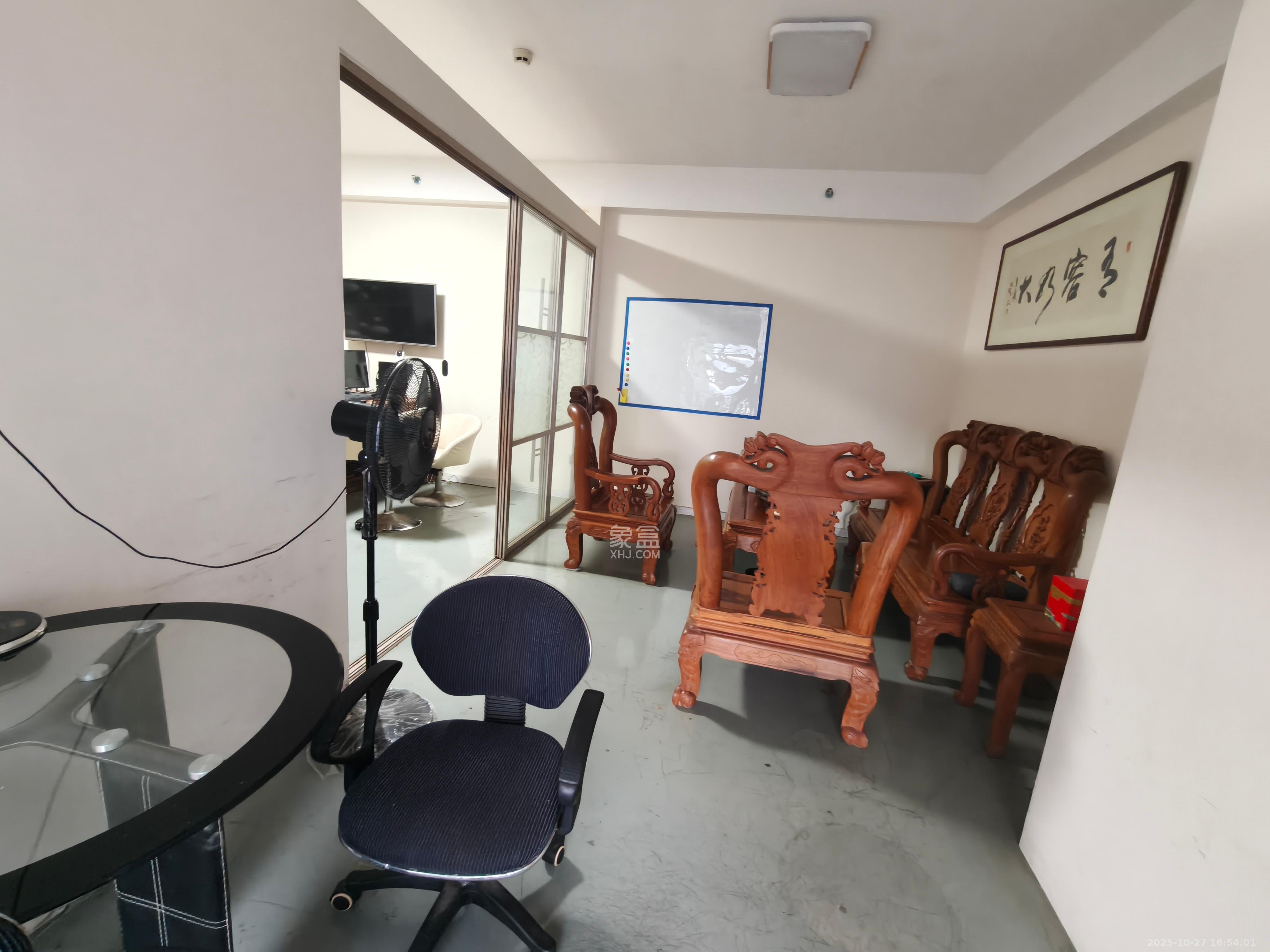 明城国际  2室1厅1卫    4000.0元/月室内图