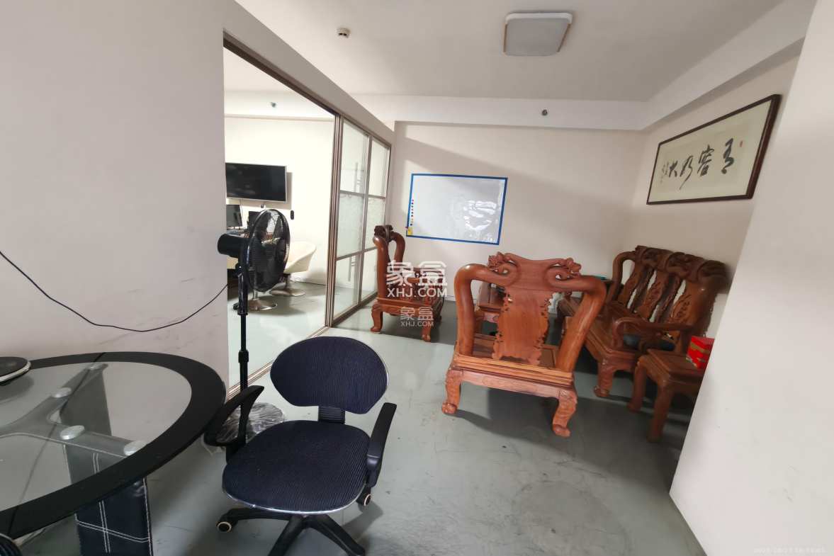 明城国际 2室1厅1卫 4000.0元/月 明城国际 2室1厅1卫 4000.0元/月室内图