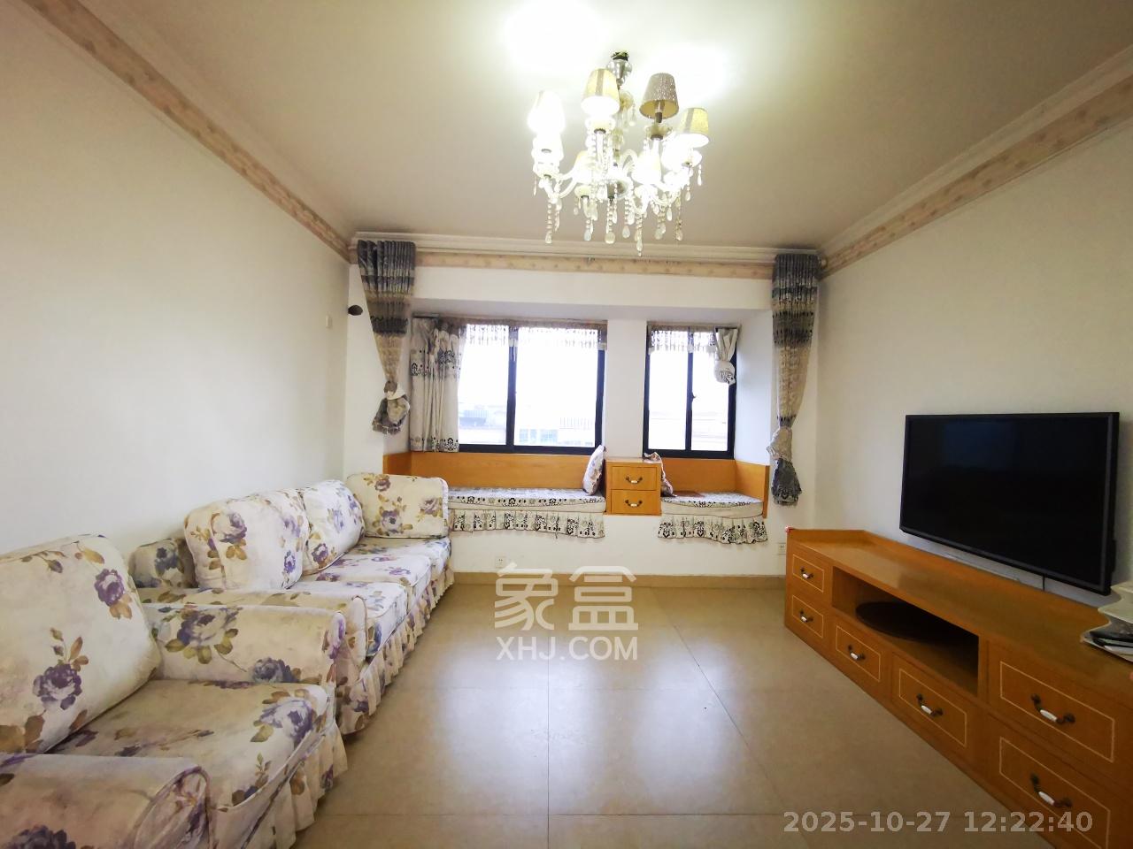 保利麓谷林语A区  1室2厅1卫    2300.0元/月室内图