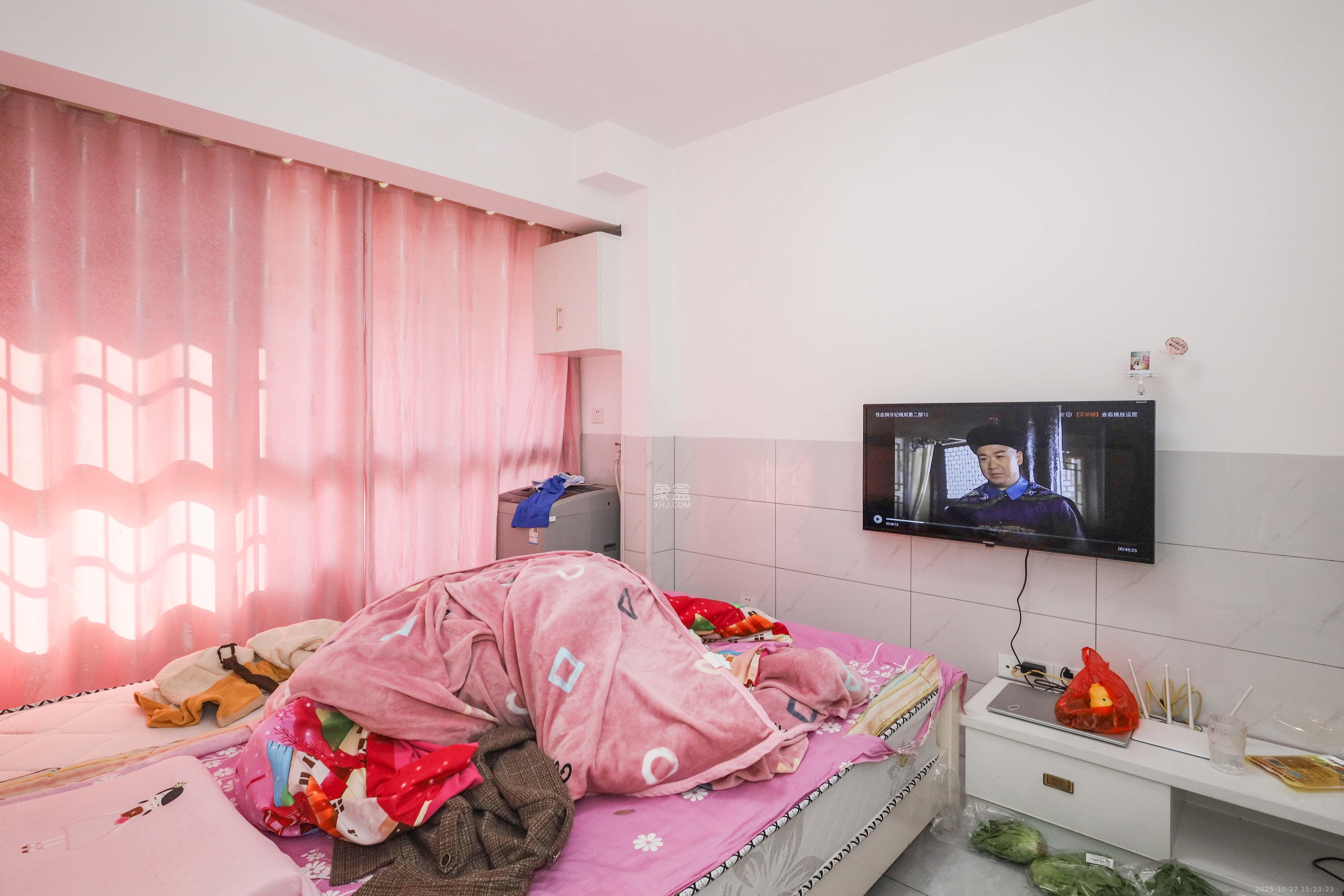 和润园一、二期  3室2厅2卫    80.0万卧室