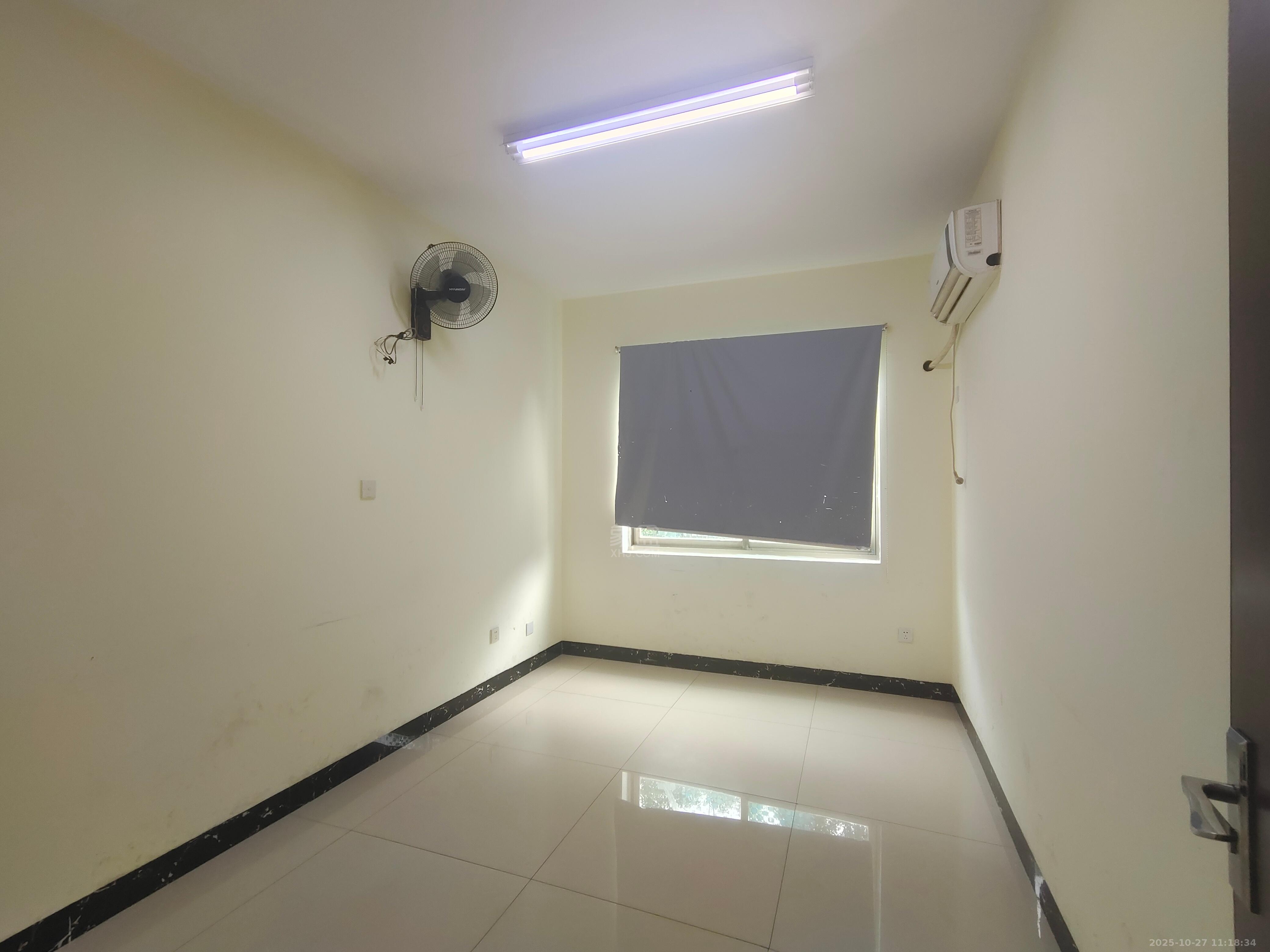 日报社株洲分社 5室2厅1卫 3000.0元/月 日报社株洲分社 5室2厅1卫 3000.0元/月室内图