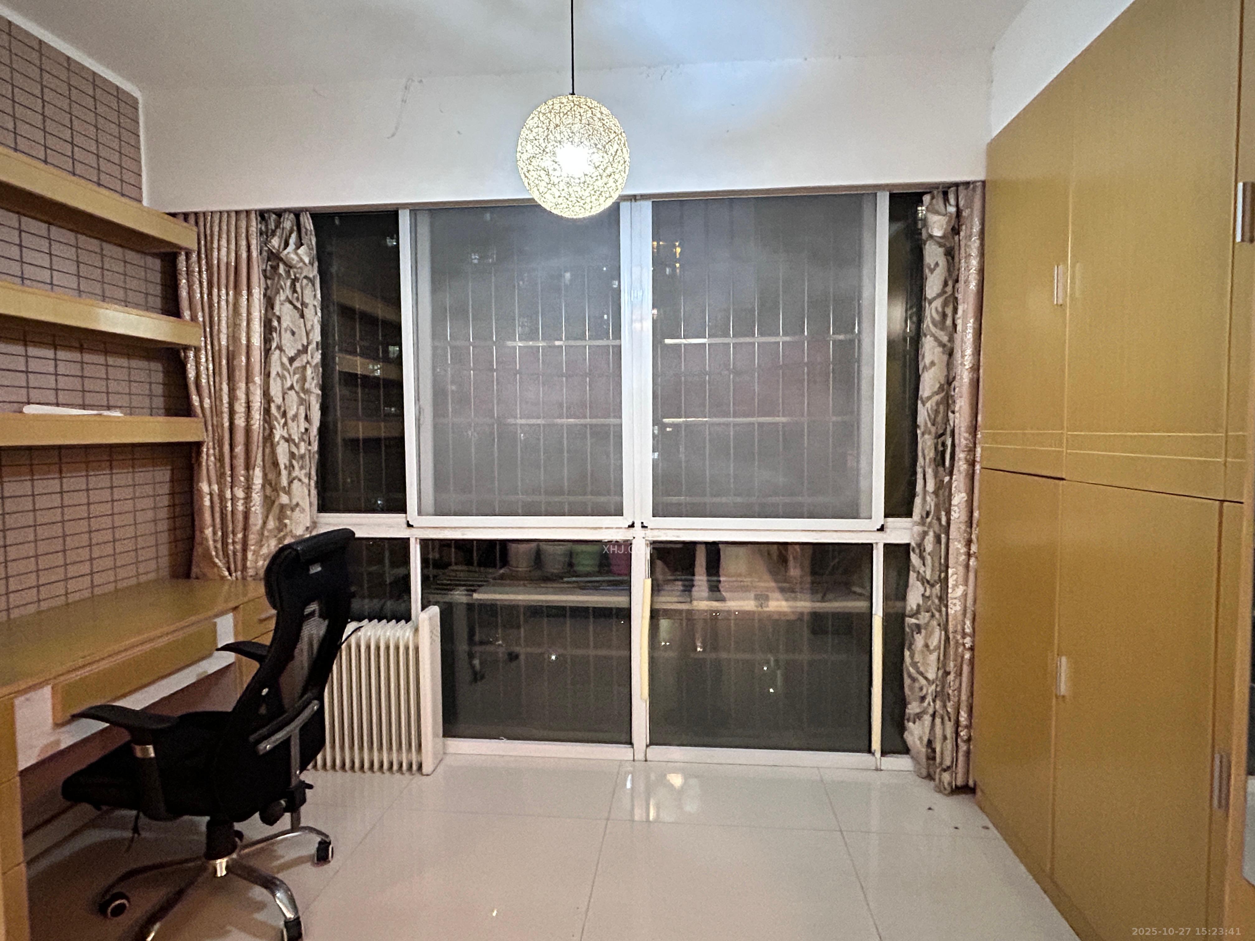 城市山水豪园(山水城市风景)  2室2厅1卫    2600.0元/月 城市山水豪园(山水城市风景)  2室2厅1卫    2600.0元/月室内图