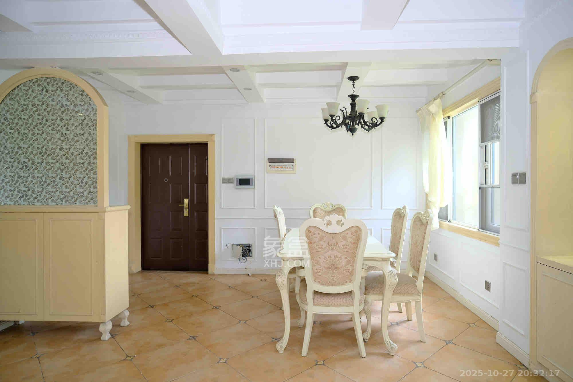 郡原居里  4室2厅2卫    3200.0元/月 郡原居里  4室2厅2卫    3200.0元/月室内图