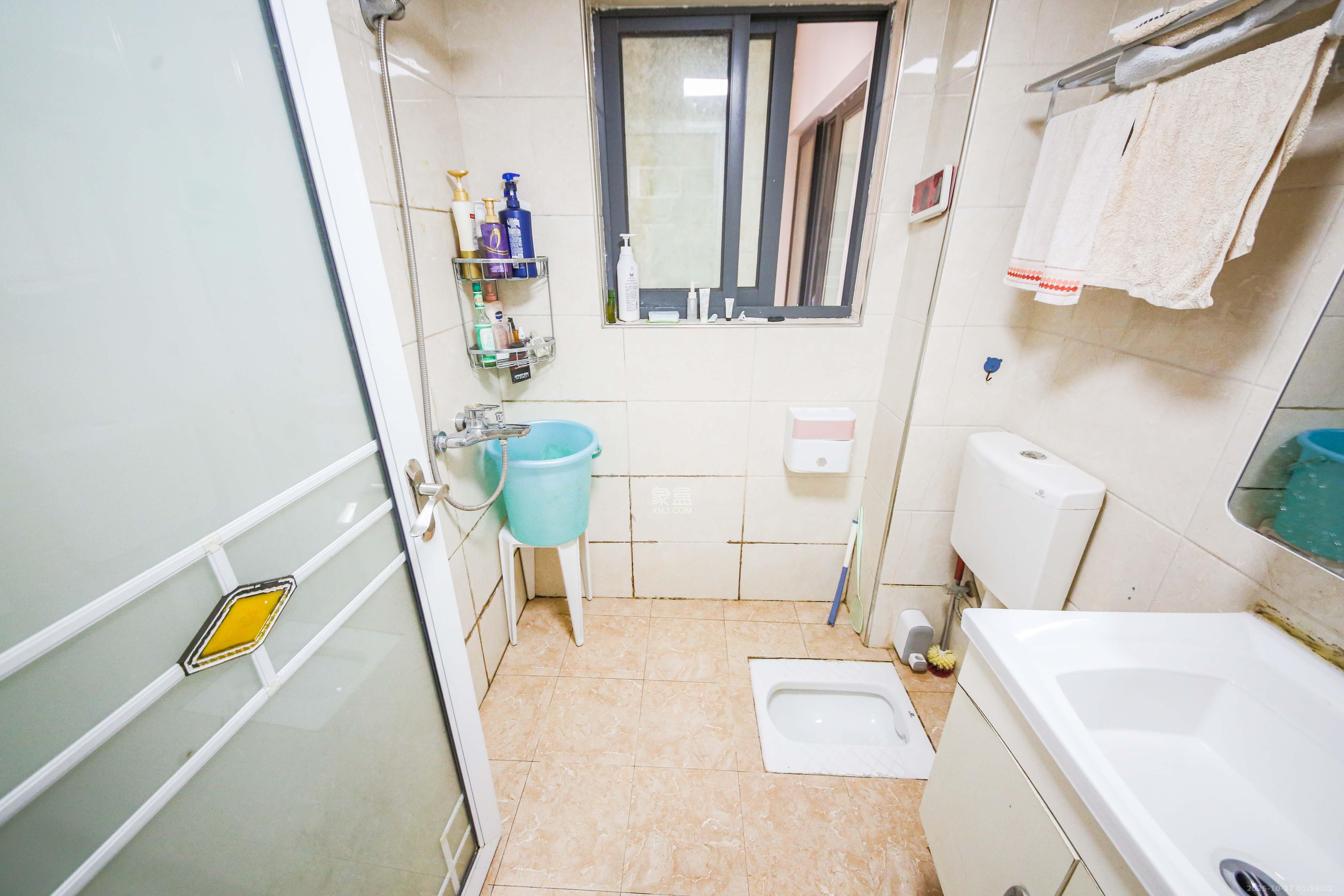 童话里  3室1厅1卫    75.0万 童话里  3室1厅1卫    75.0万卫生间