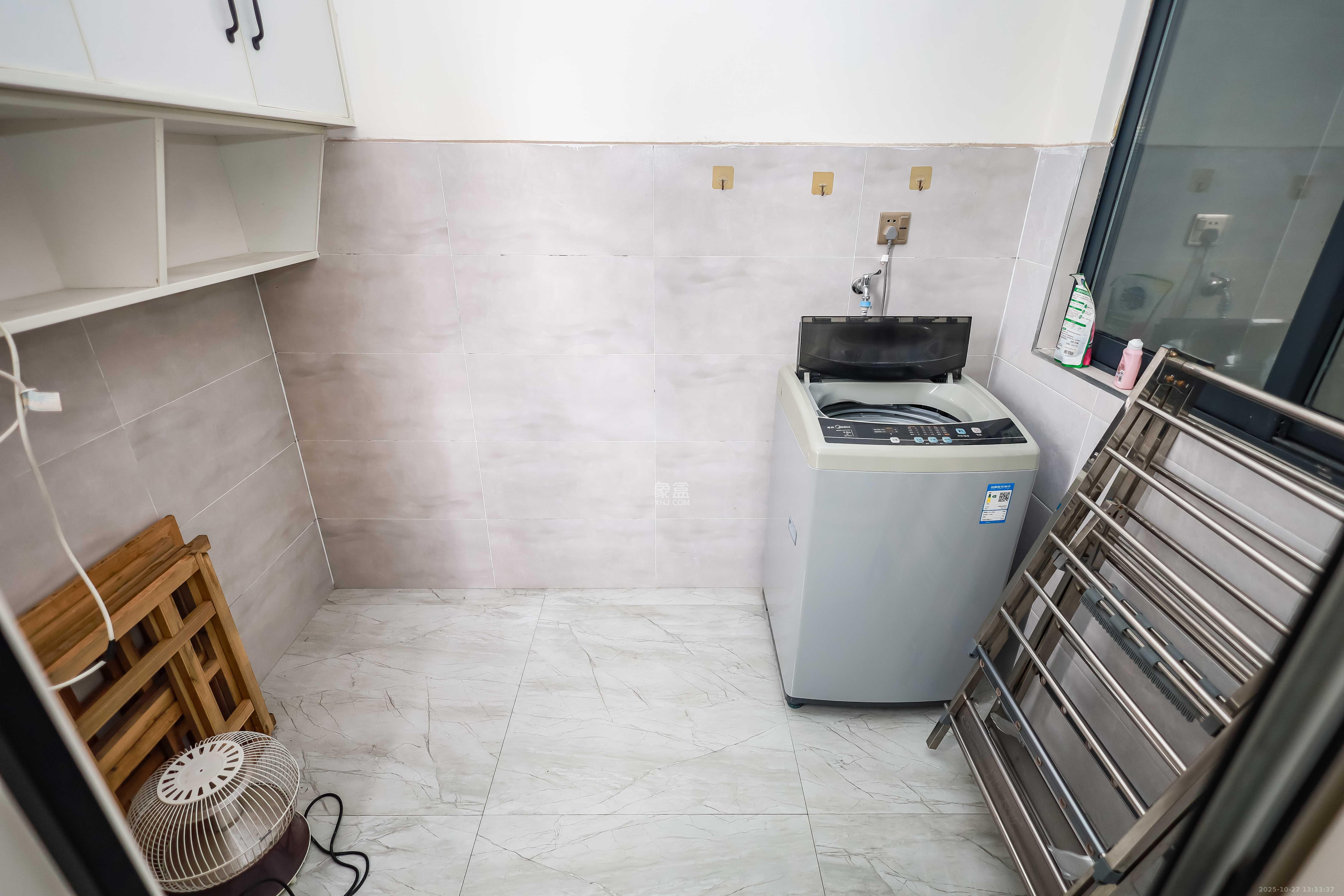 天麓尚层 3室2厅2卫 88.0万 天麓尚层 3室2厅2卫 88.0万阳台