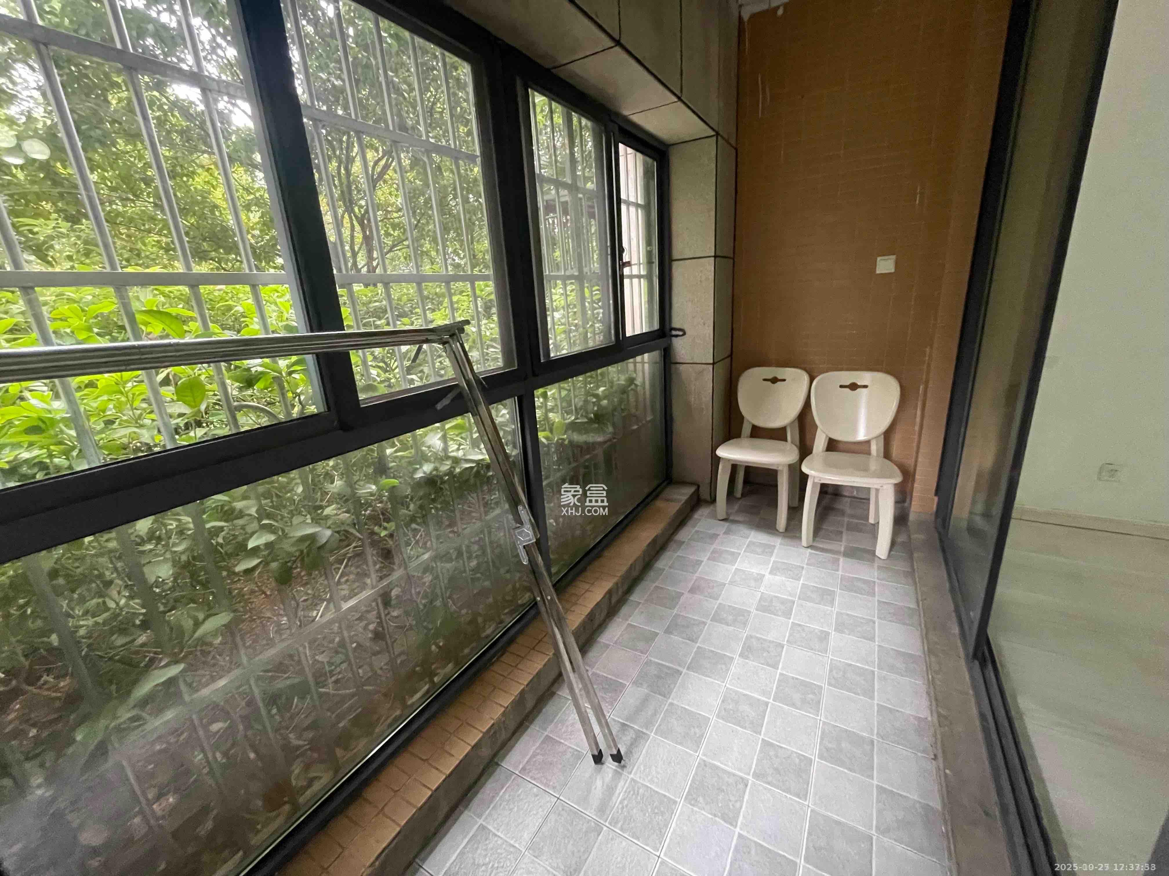 中城丽景香山园  2室2厅1卫    2200.0元/月室内图