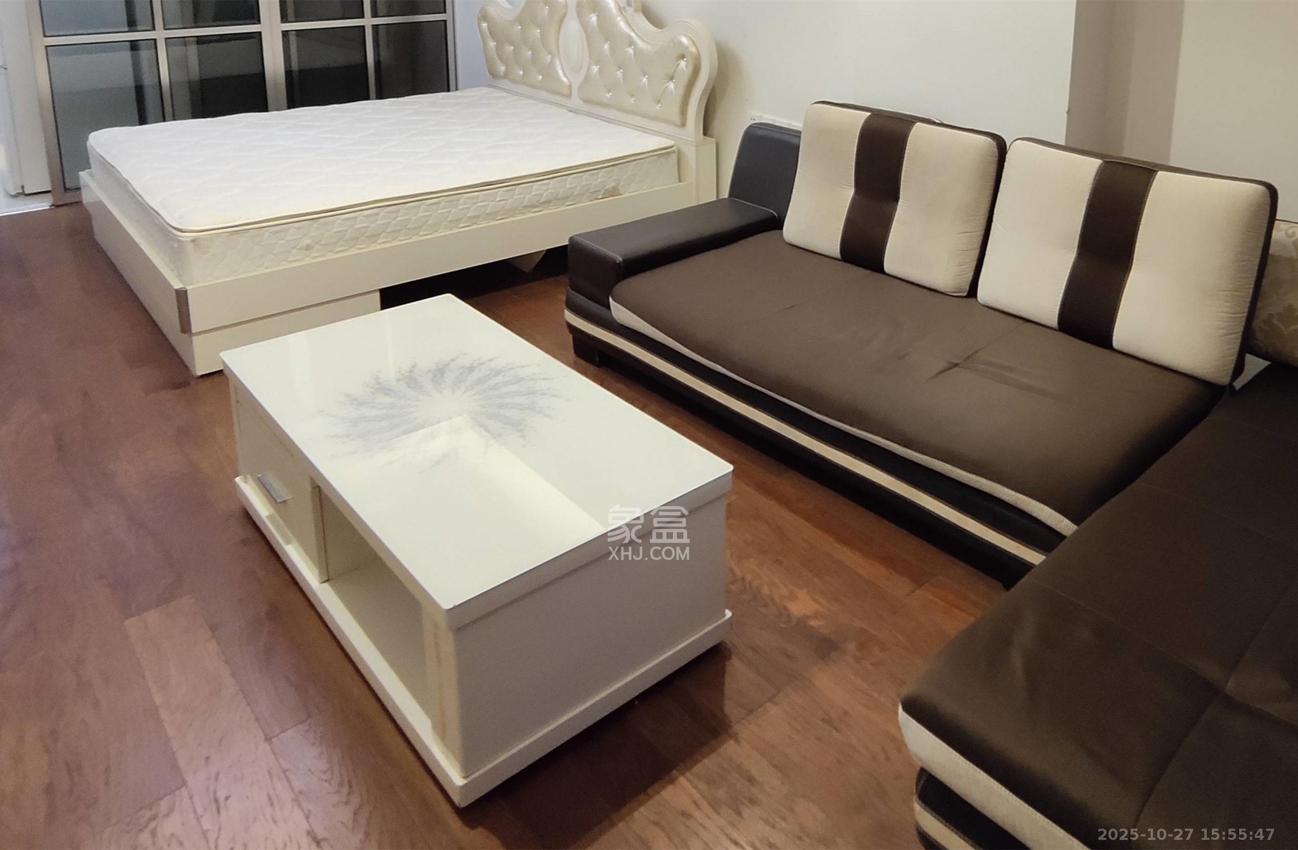 壹号公馆  1室1厅1卫    2100.0元/月 壹号公馆  1室1厅1卫    2100.0元/月室内图