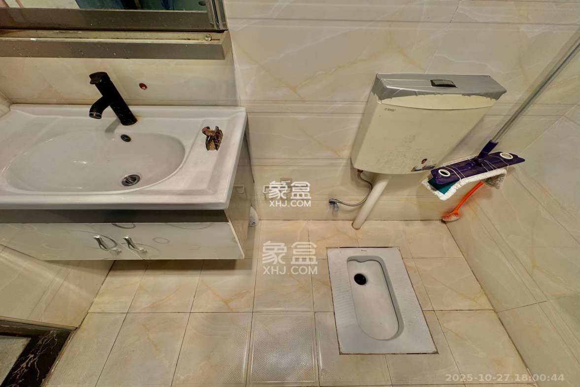 联美品格 4室2厅2卫 2700.0元/月 联美品格 4室2厅2卫 2700.0元/月室内图