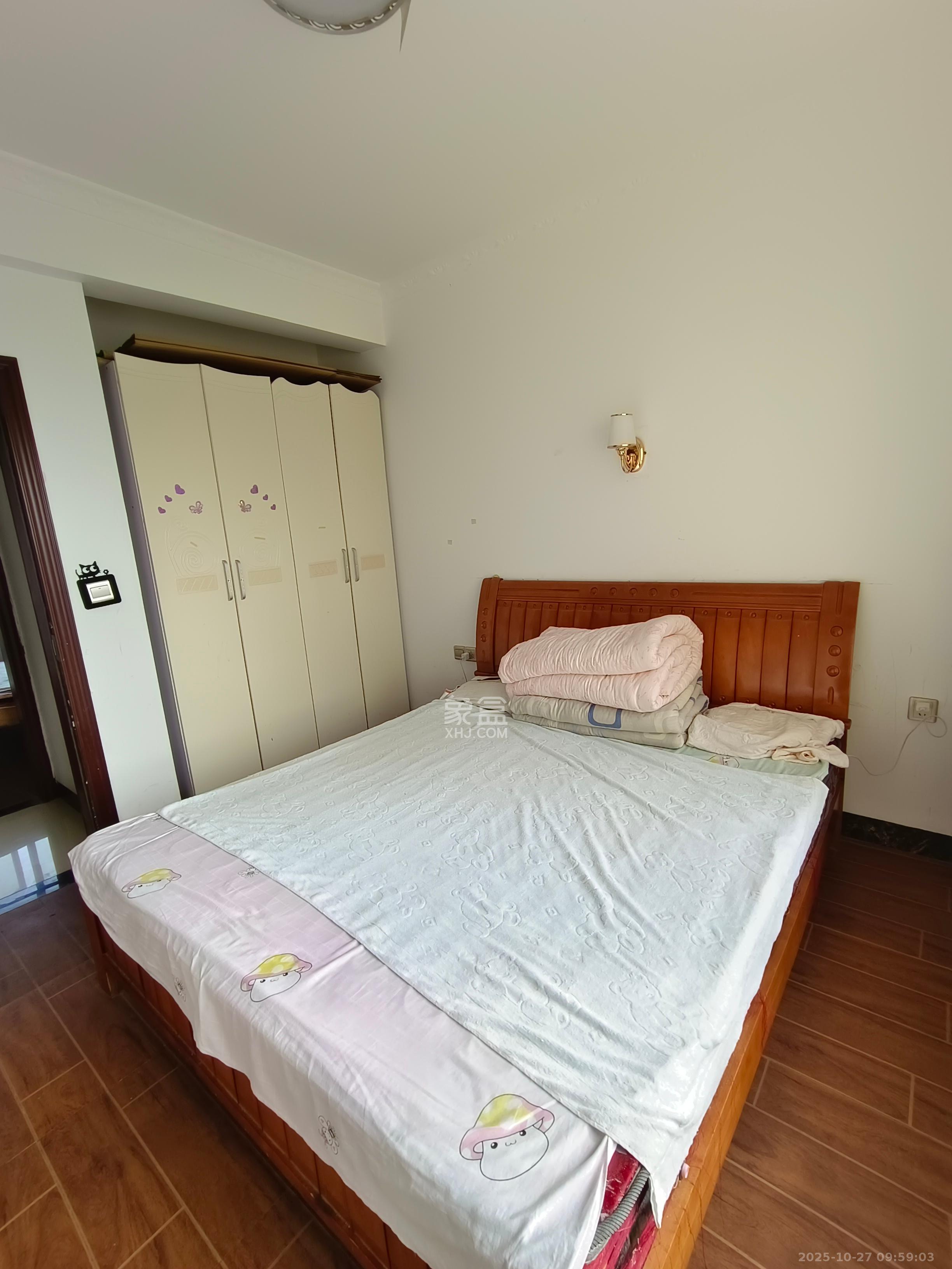 中国铁建国际城二期  1室0厅0卫    1600.0元/月 中国铁建国际城二期  1室0厅0卫    1600.0元/月室内图