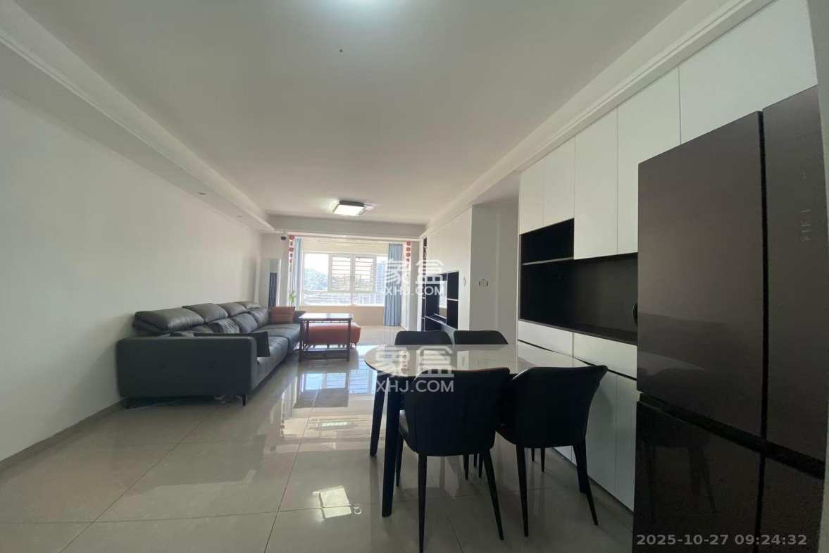 春晖花园 3室2厅2卫 2200.0元/月 春晖花园 3室2厅2卫 2200.0元/月室内图