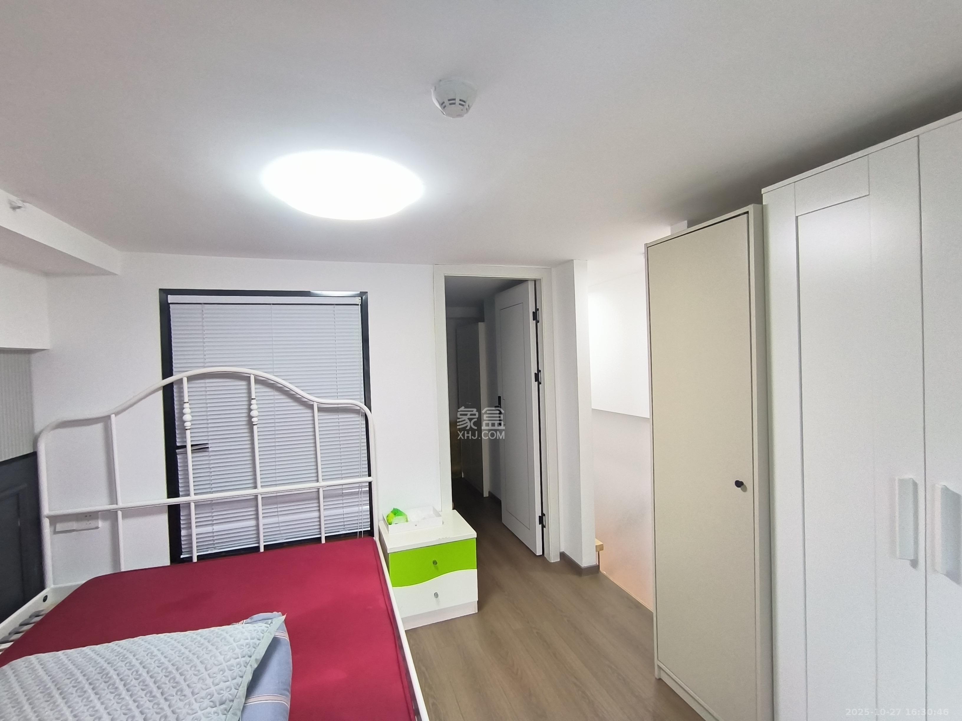 越秀悦湖台 2室1厅1卫 2400.0元/月 越秀悦湖台 2室1厅1卫 2400.0元/月室内图