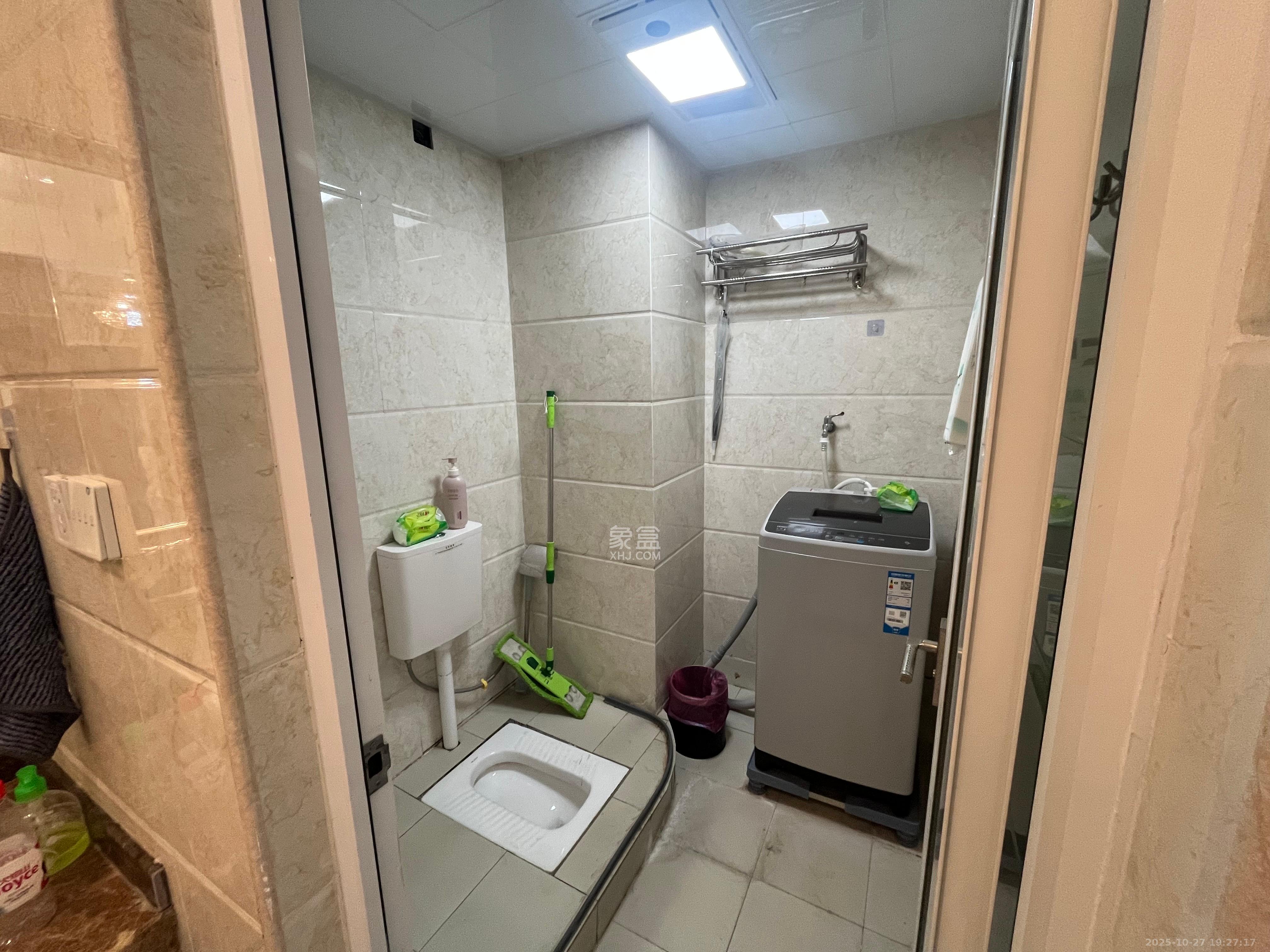 上城星座  2室1厅1卫    2700.0元/月室内图