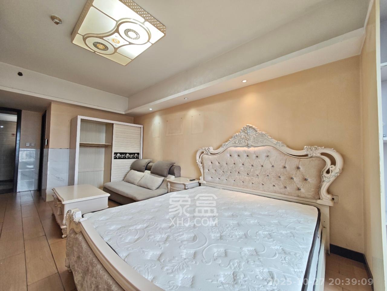 德思勤城市广场（宝格丽公寓）  1室1厅1卫    1600.0元/月室内图