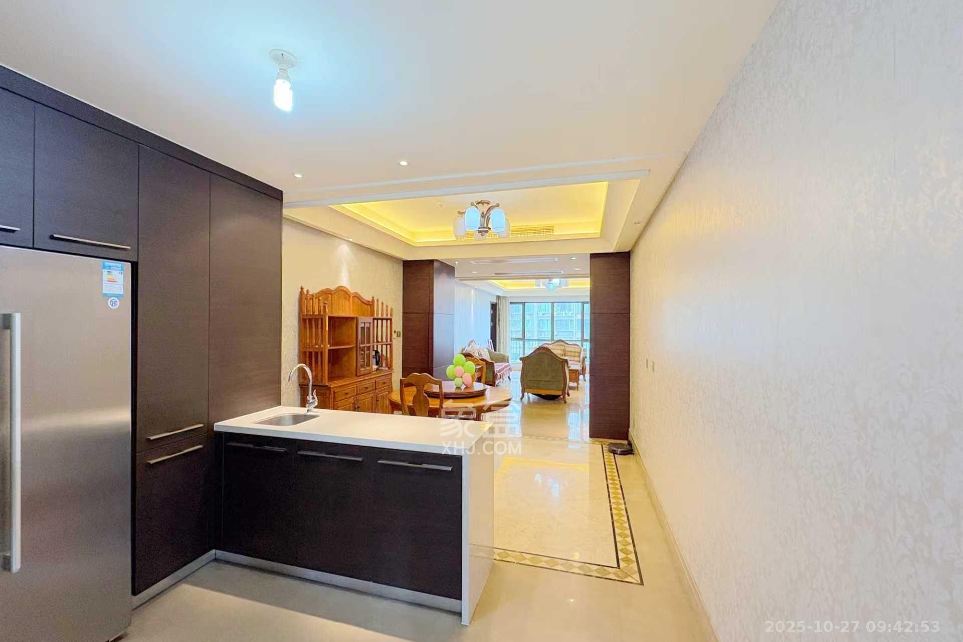 华远华中心  1室2厅1卫    9000.0元/月室内图