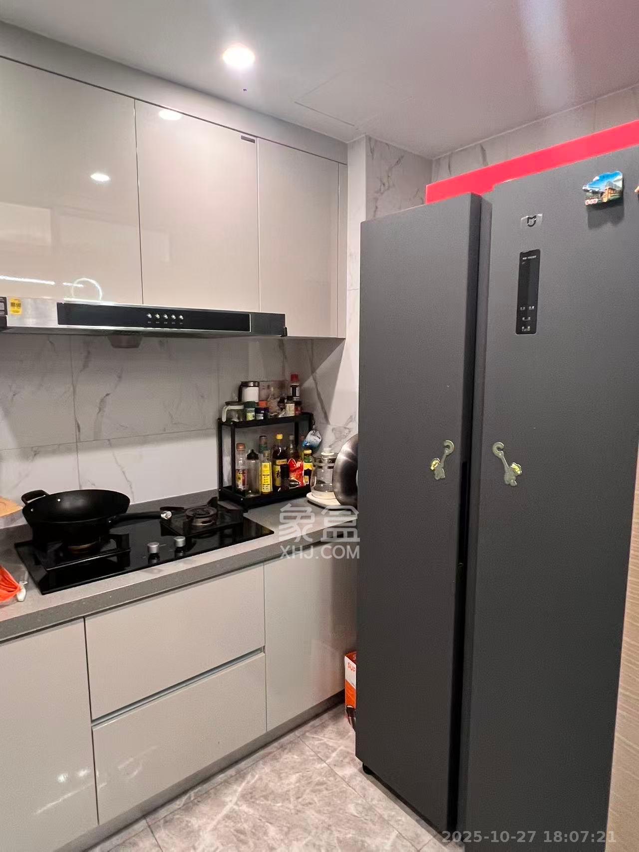 复地滨江金融中心  4室2厅2卫    6000.0元/月 复地滨江金融中心  4室2厅2卫    6000.0元/月室内图