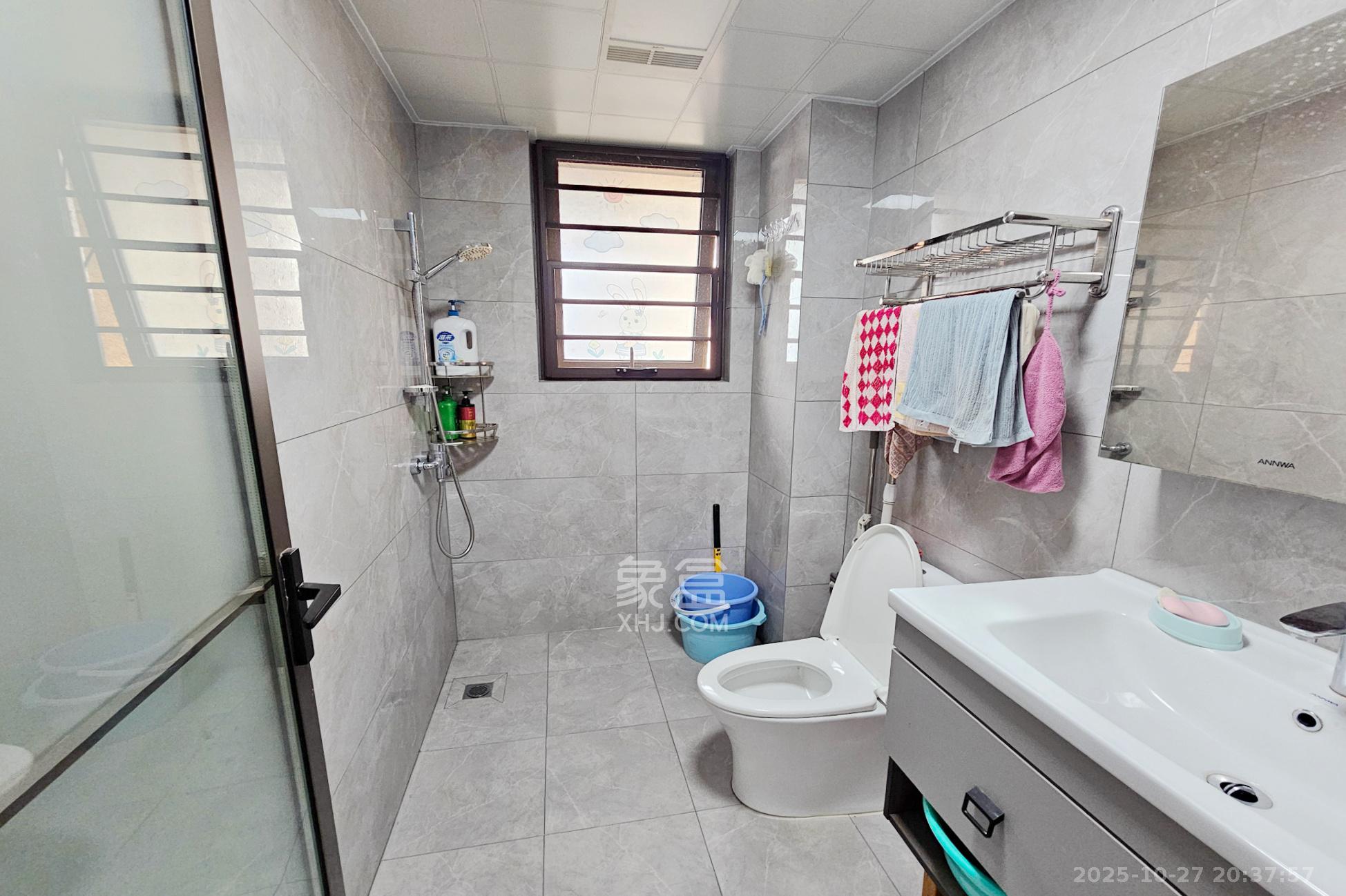 明昇壹城（明昇时代广场）二期  4室2厅3卫    288.0万卫生间