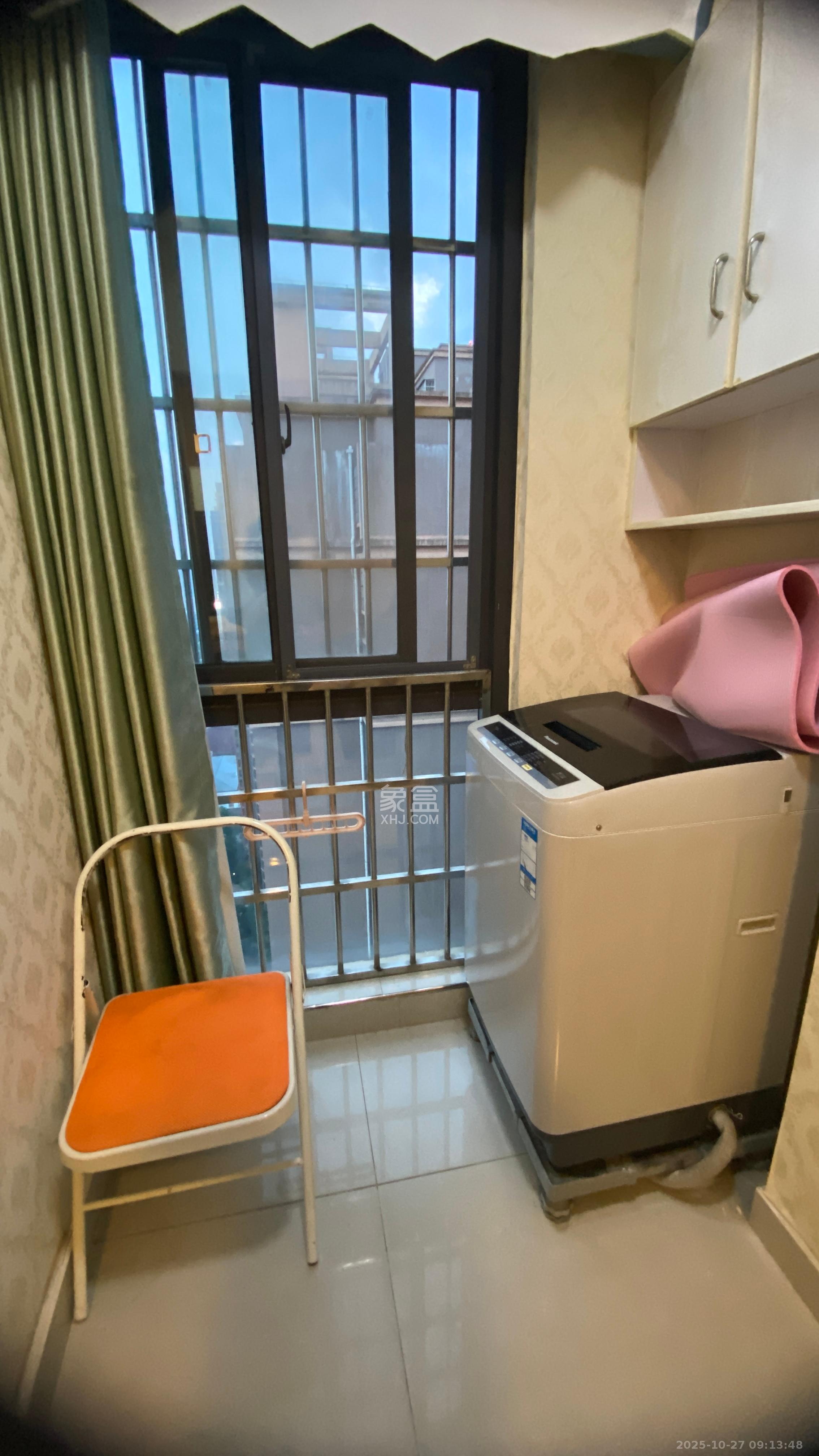 爵士湘  1室1厅1卫    1100.0元/月室内图