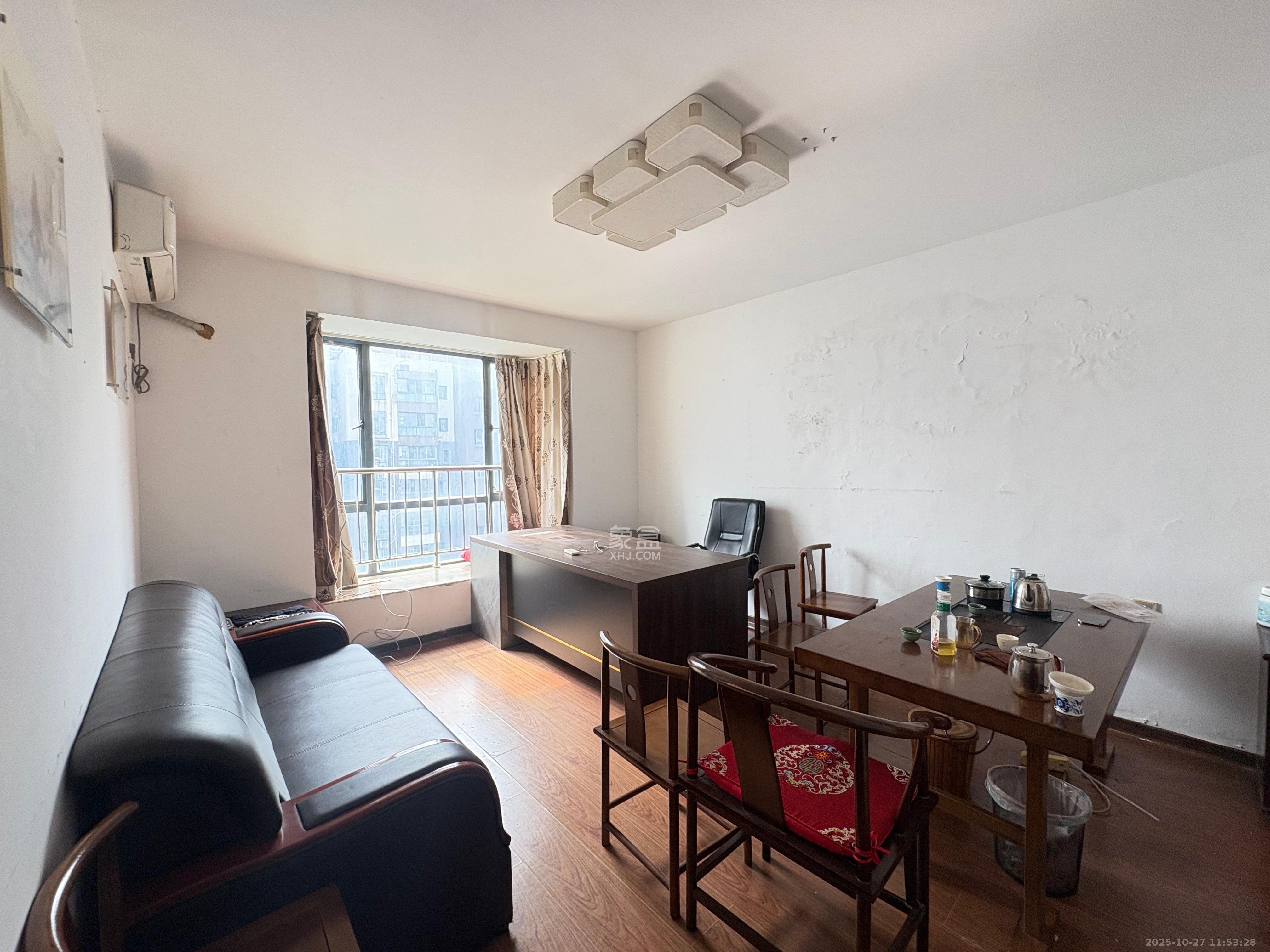 西子花苑  4室2厅2卫    3300.0元/月室内图