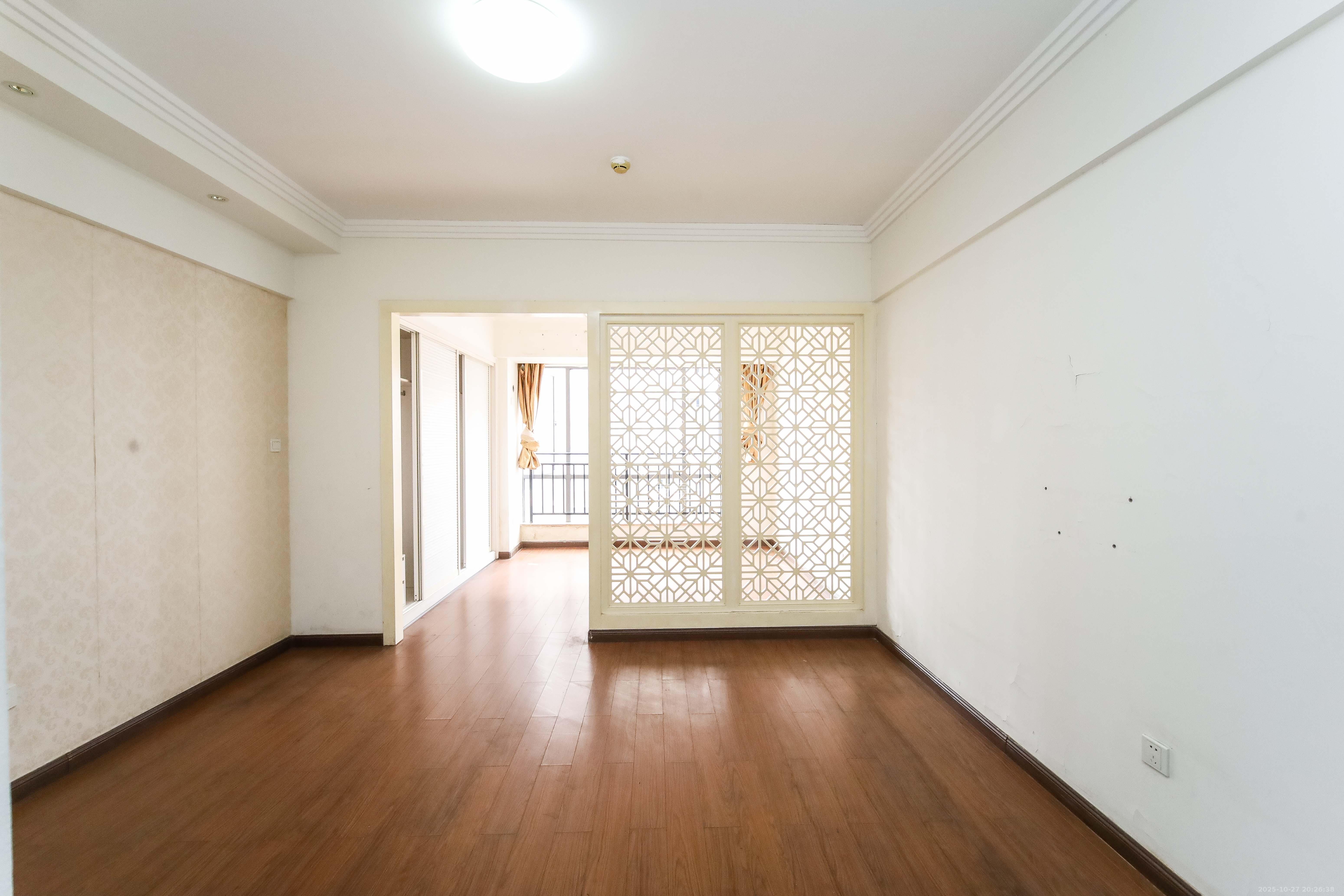 西子一间  1室0厅1卫    30.0万