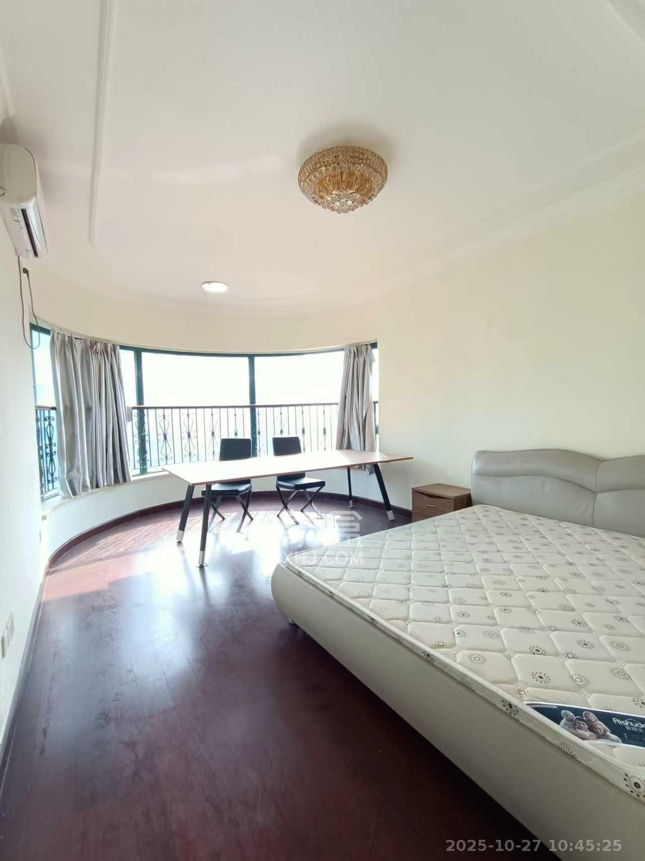 恒大城  4室2厅1卫    3000.0元/月室内图