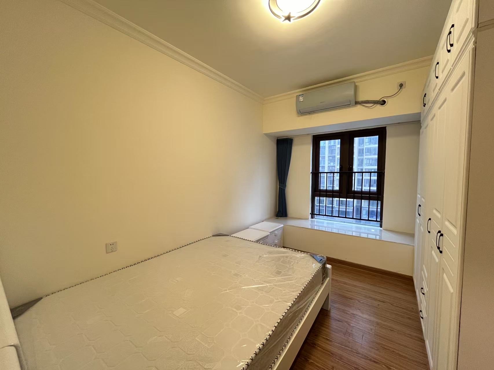 华耀碧桂园十里江湾誉峯 1室0厅0卫 2880.0元/月 华耀碧桂园十里江湾誉峯 1室0厅0卫 2880.0元/月室内图