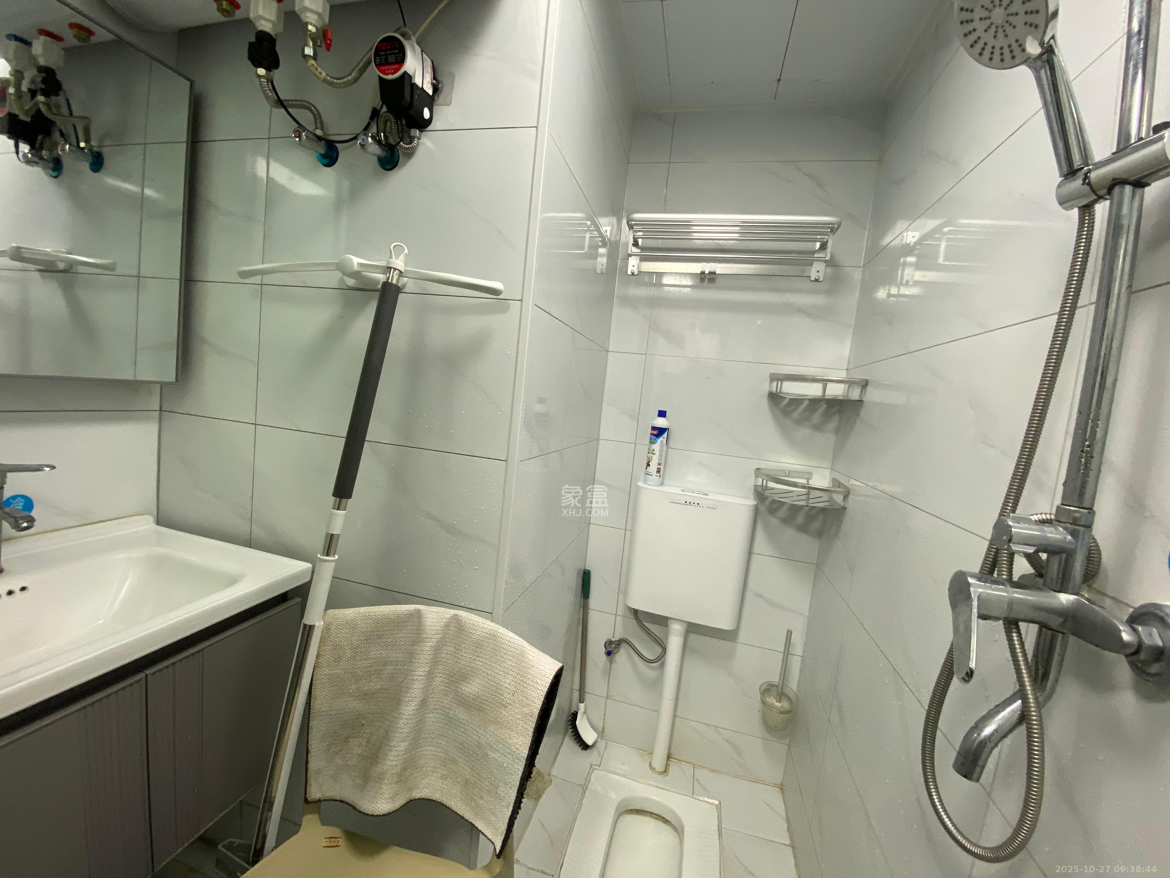 鄱阳汇金中心  1室1厅1卫    1400.0元/月室内图