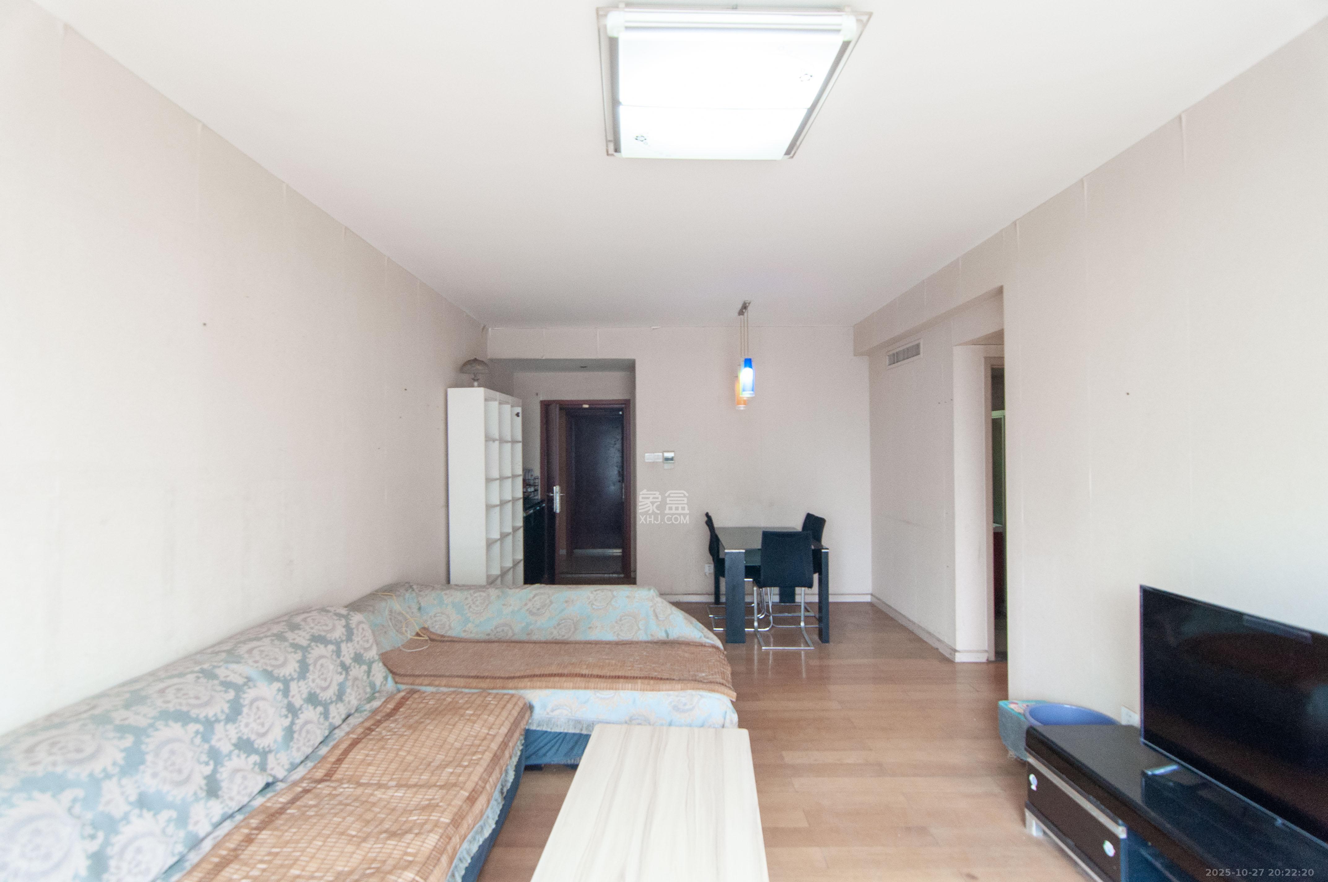 远大麓园  3室2厅2卫    2200.0元/月室内图