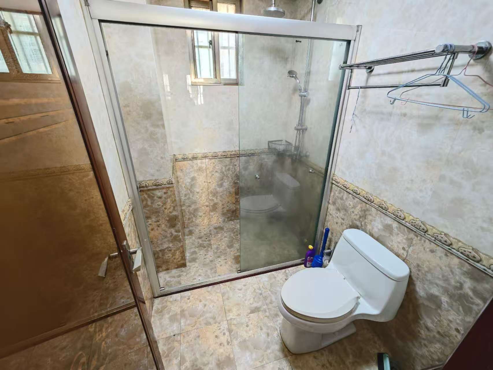 易瓒良庄 2室2厅1卫 140.0万 易瓒良庄 2室2厅1卫 140.0万室内图