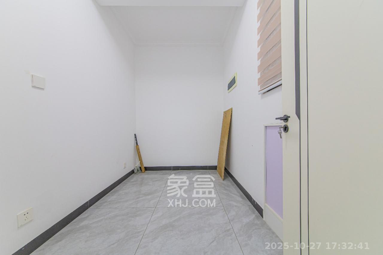 金房奥斯卡  3室2厅1卫    2000.0元/月室内图