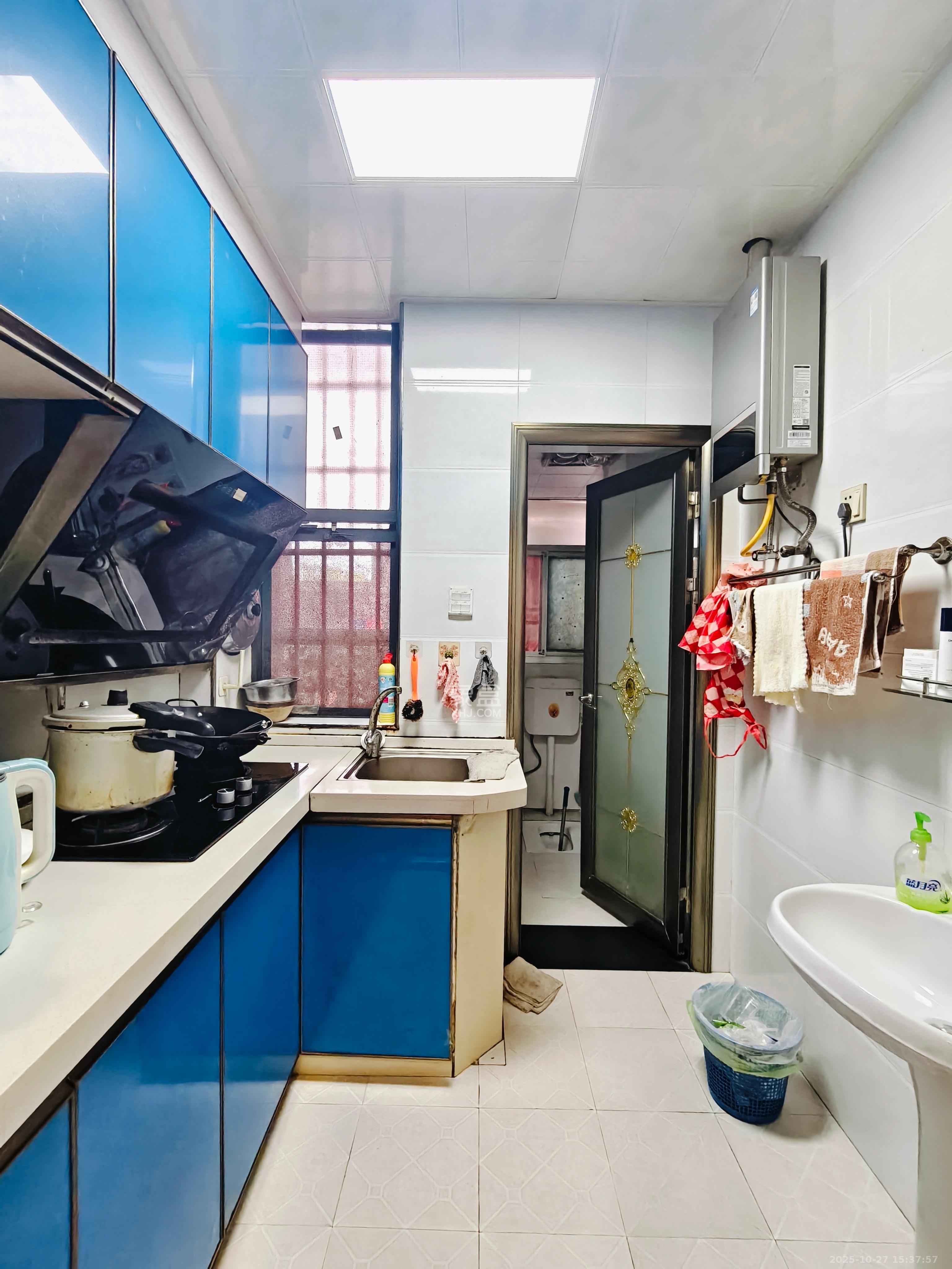 三维宿舍  2室1厅1卫    2000.0元/月室内图