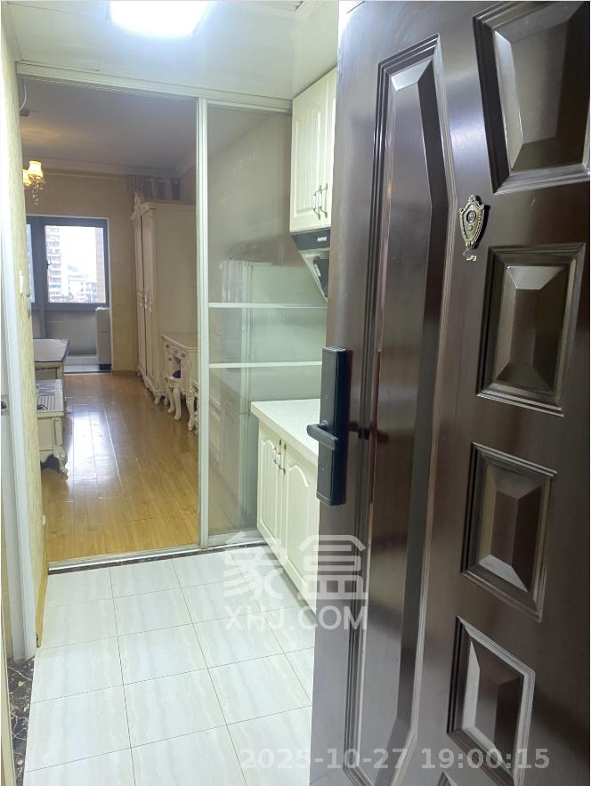 保利国际广场  1室1厅1卫    1980.0元/月