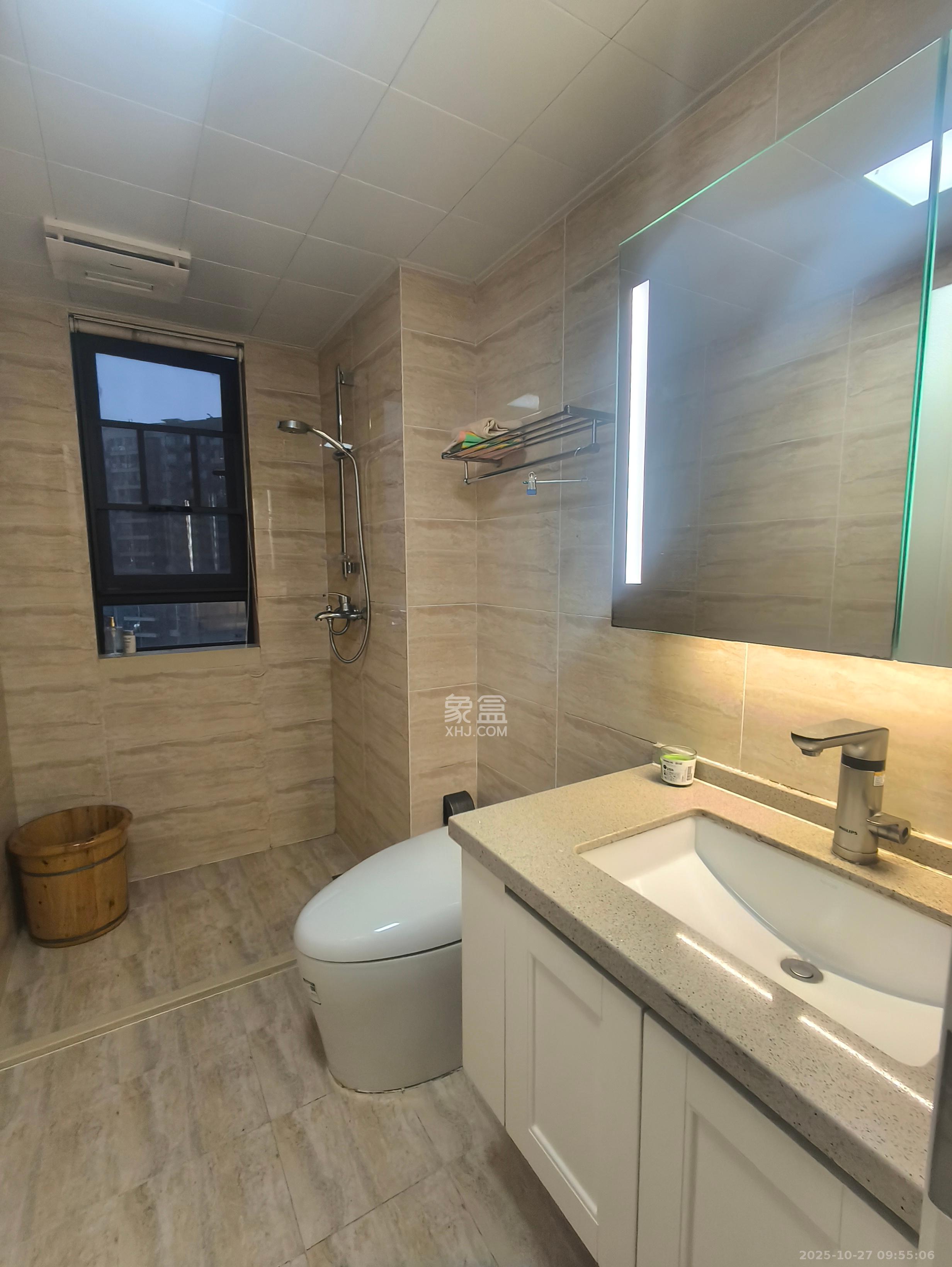 万科魅力之城锋镜里 4室2厅2卫 3400.0元/月 万科魅力之城锋镜里 4室2厅2卫 3400.0元/月室内图