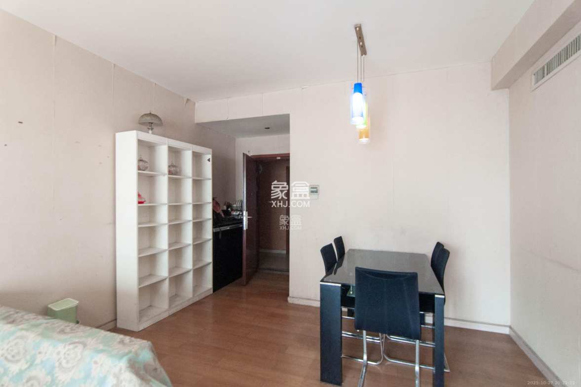 远大麓园  3室2厅2卫    2200.0元/月 远大麓园  3室2厅2卫    2200.0元/月室内图