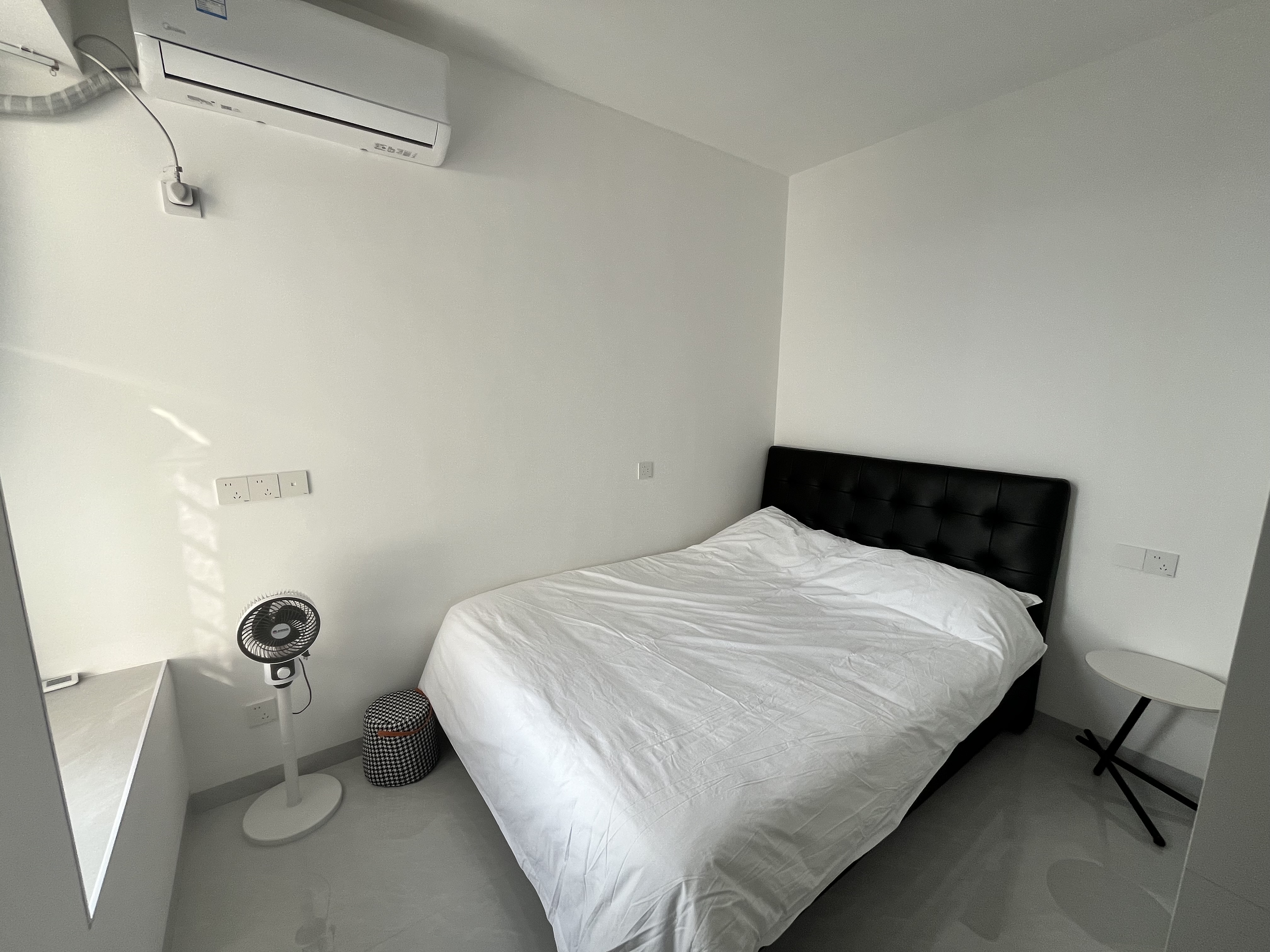 互助小区电梯房  2室2厅1卫    3000.0元/月室内图