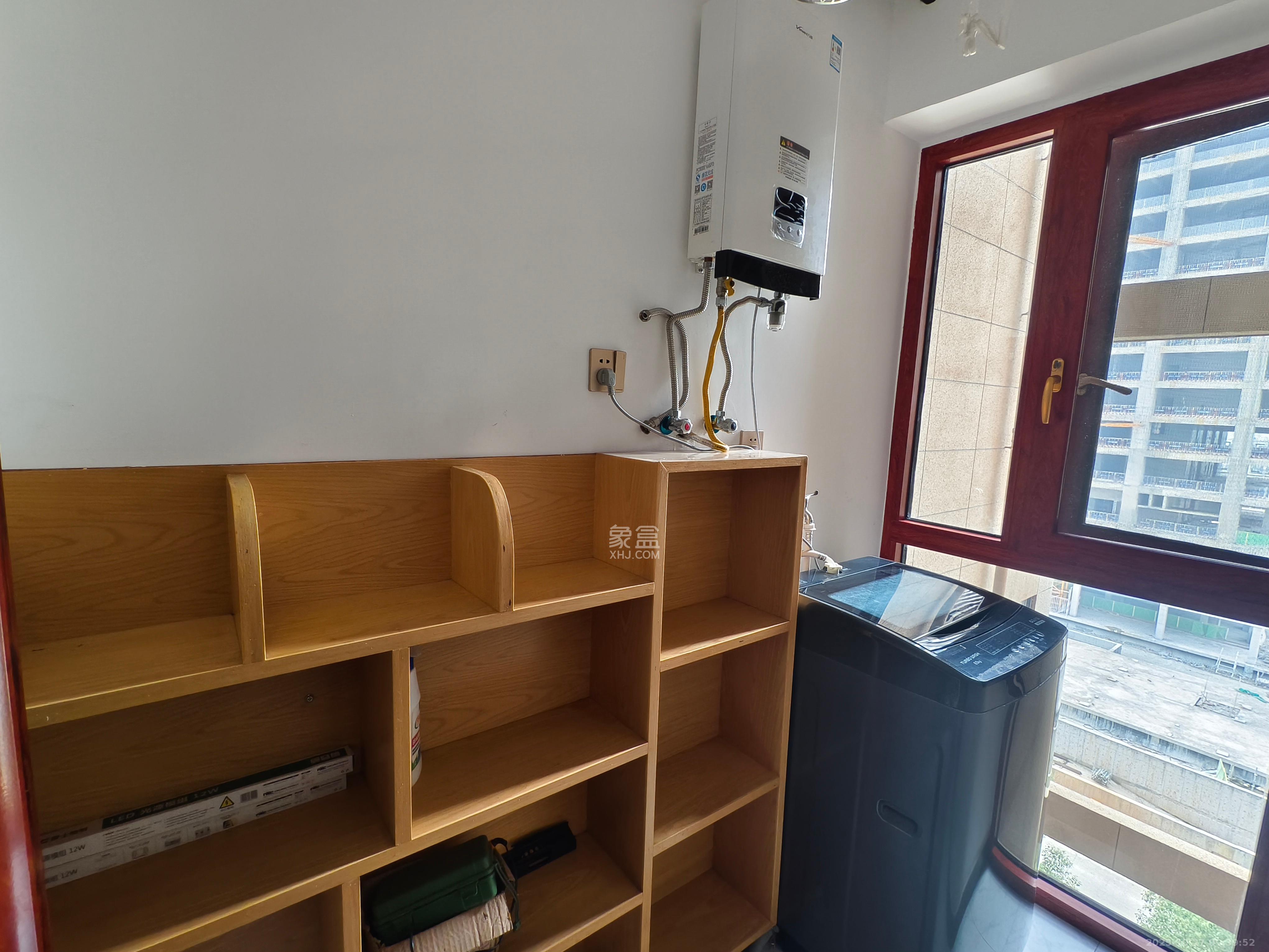 嘉宇盛世华章  3室2厅1卫    2200.0元/月室内图