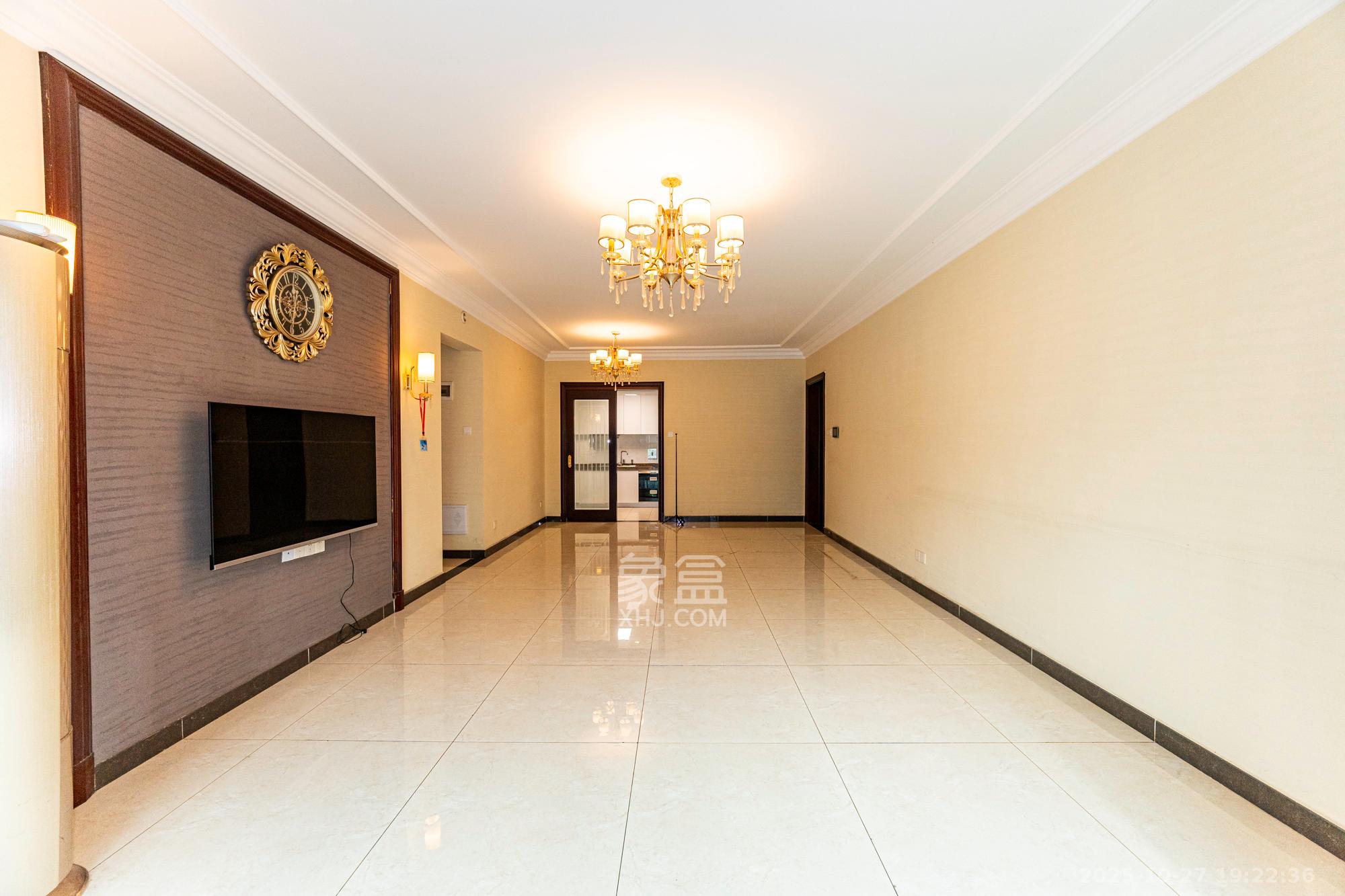 恒大雅苑  3室2厅2卫    122.8万 恒大雅苑  3室2厅2卫    122.8万客厅