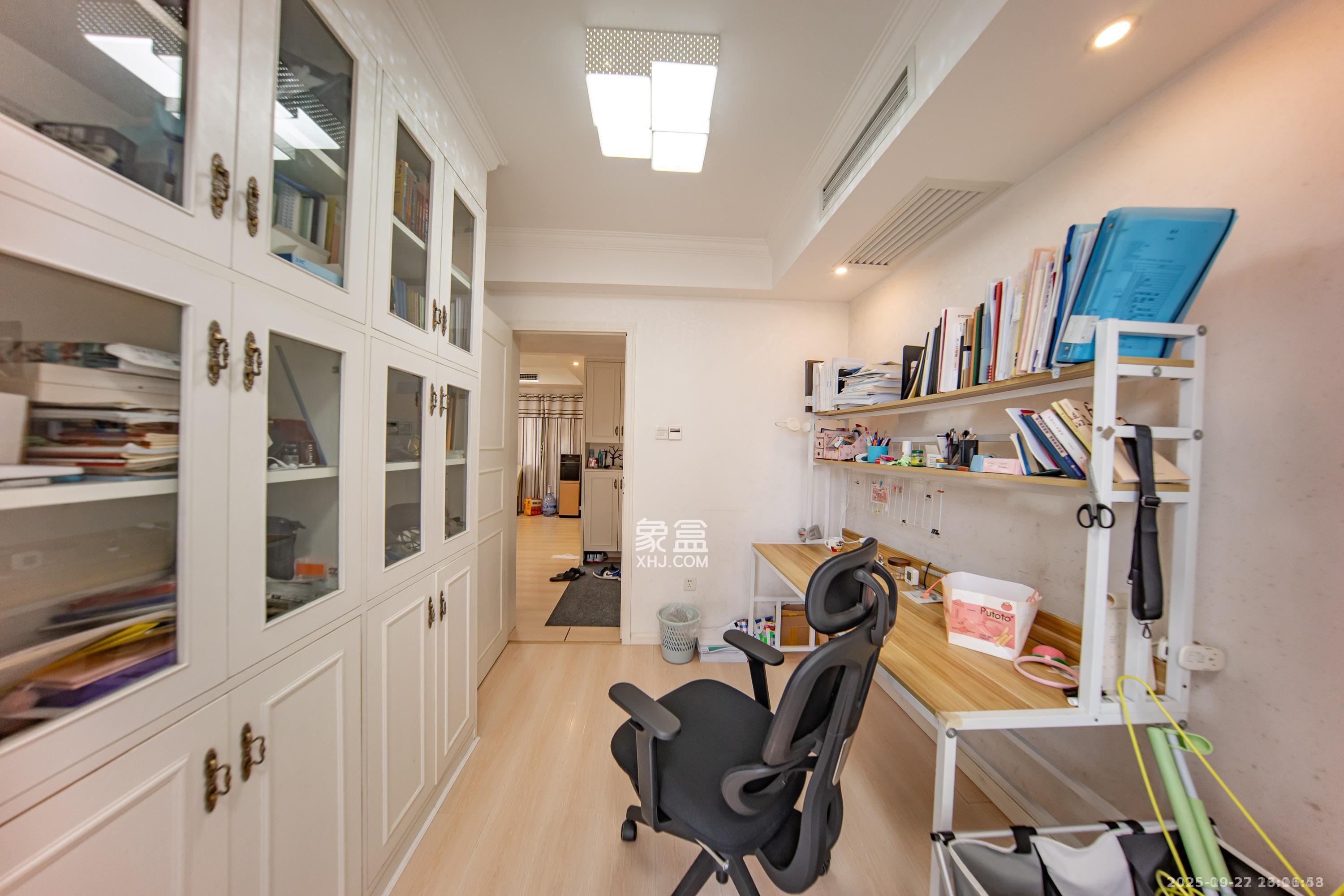 米兰春天 3室2厅2卫 2300.0元/月 米兰春天 3室2厅2卫 2300.0元/月室内图