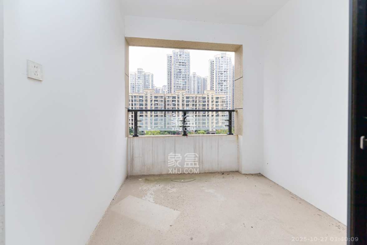 明发阅江悦府 4室2厅2卫 95.0万 明发阅江悦府 4室2厅2卫 95.0万卧室