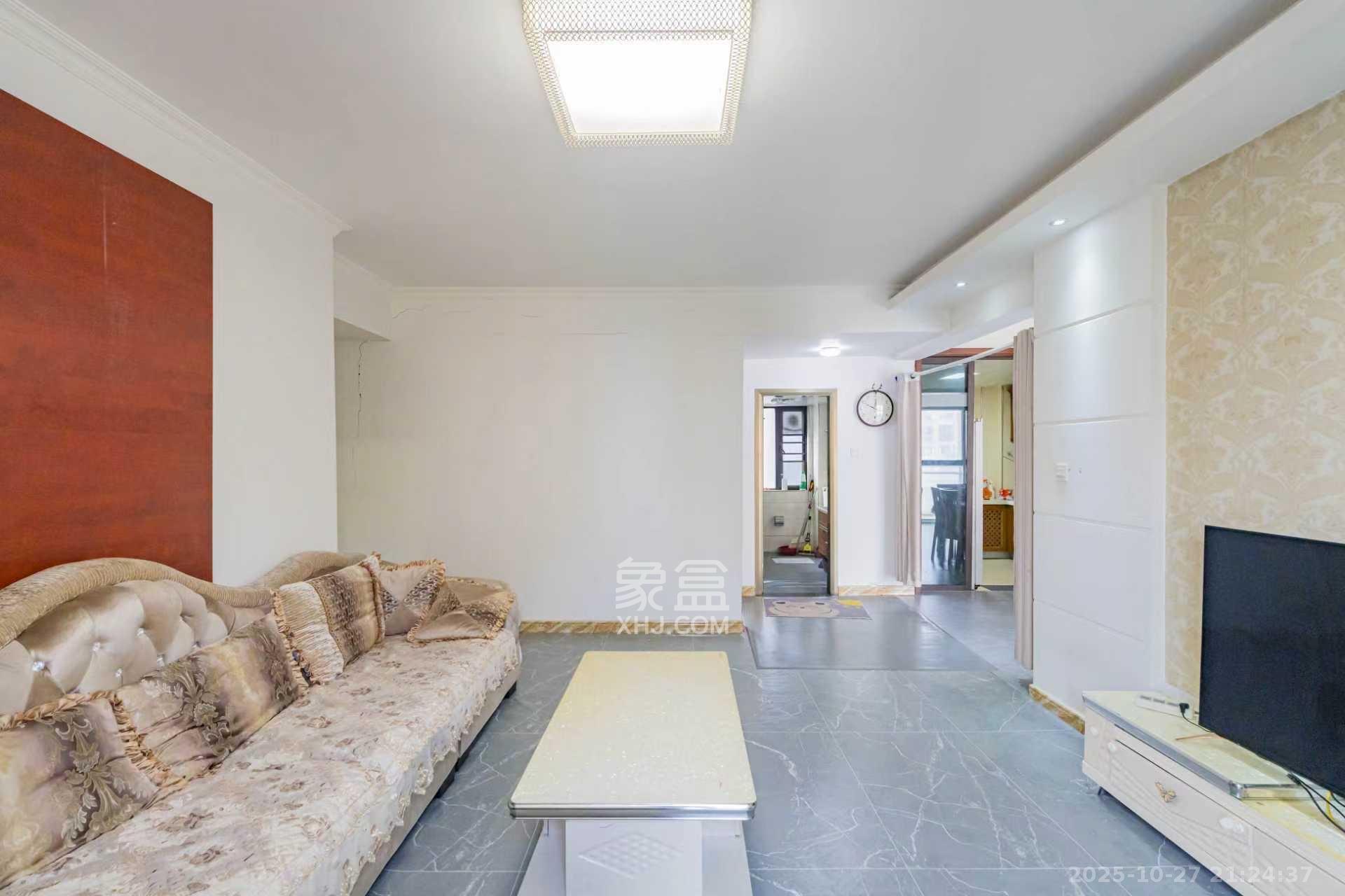 海洋半岛(月珑湾)  3室2厅2卫    2800.0元/月 海洋半岛(月珑湾)  3室2厅2卫    2800.0元/月室内图