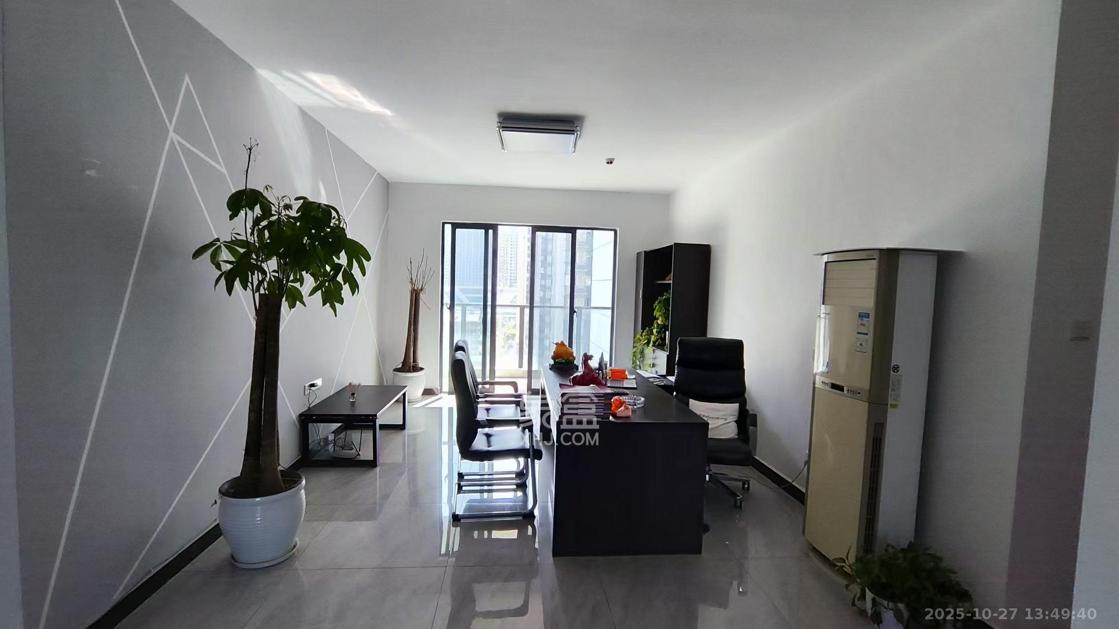 天翼花园(中国电信单位房)  3室2厅2卫    3500.0元/月 天翼花园(中国电信单位房)  3室2厅2卫    3500.0元/月室内图1