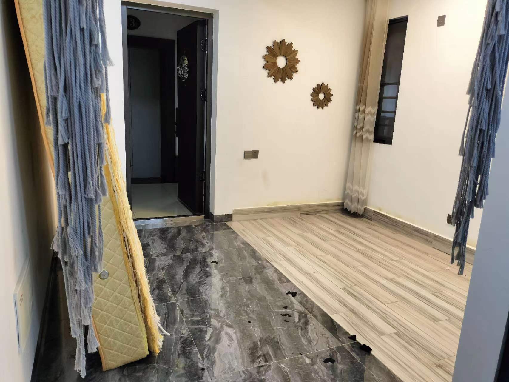 金盘名邸  2室2厅1卫    158.0万 金盘名邸  2室2厅1卫    158.0万室内图