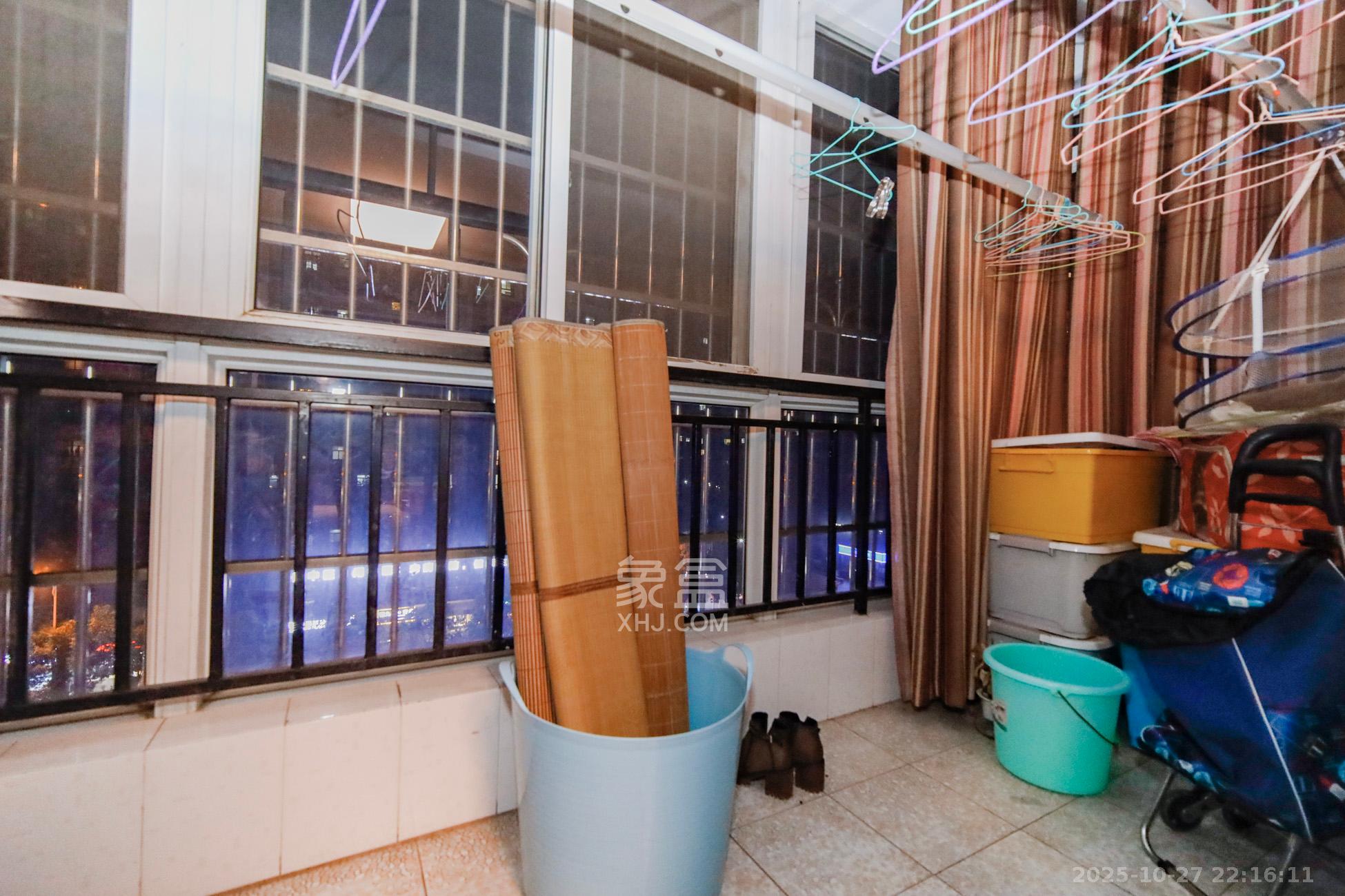 恒盛佳苑  3室2厅1卫    43.0万阳台