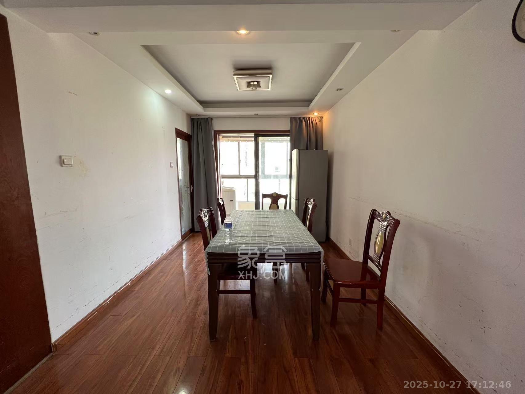 西子花苑  3室2厅2卫    2800.0元/月室内图