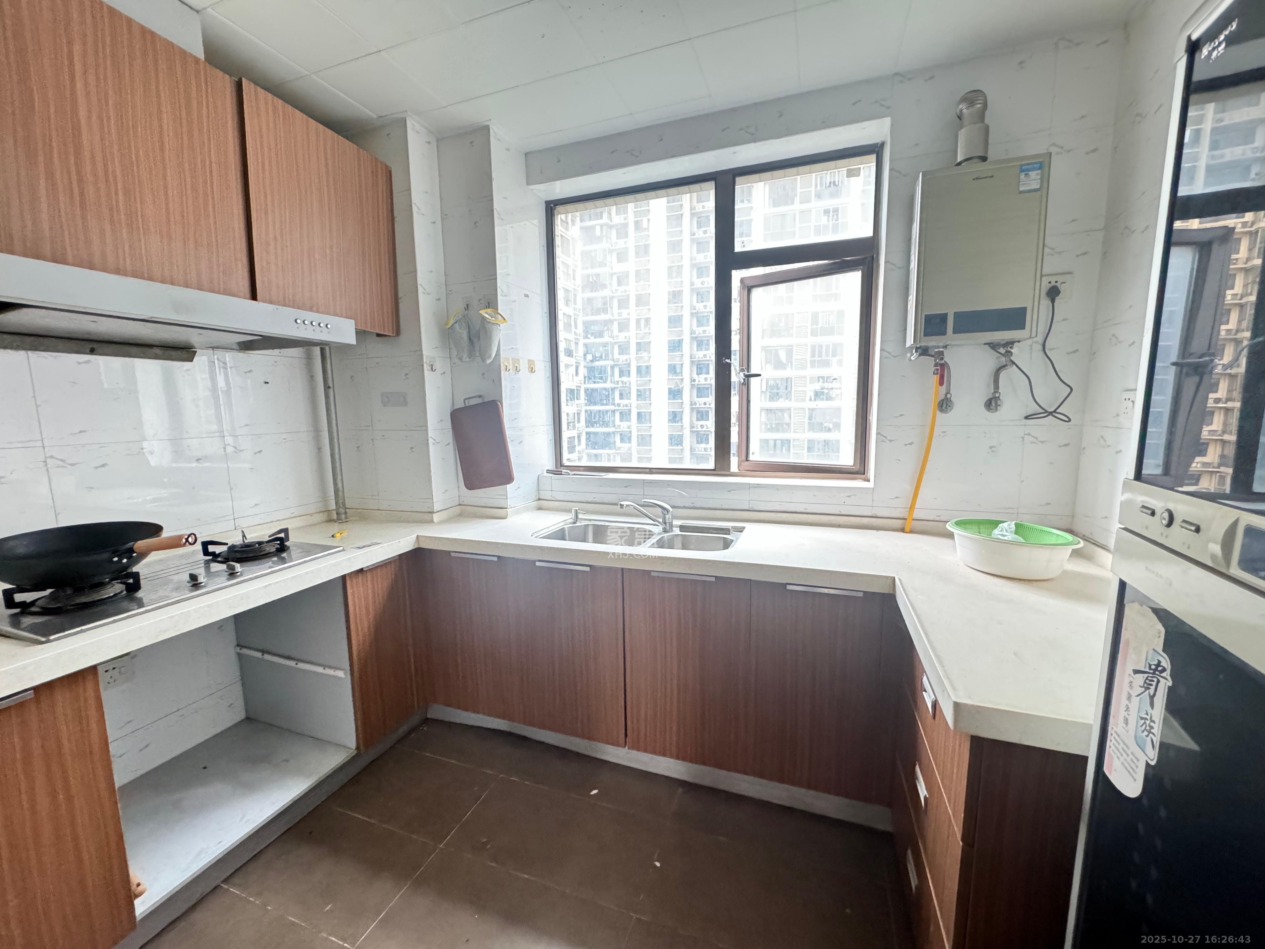 江山帝景哈佛 3室2厅2卫 2000.0元/月 江山帝景哈佛 3室2厅2卫 2000.0元/月室内图