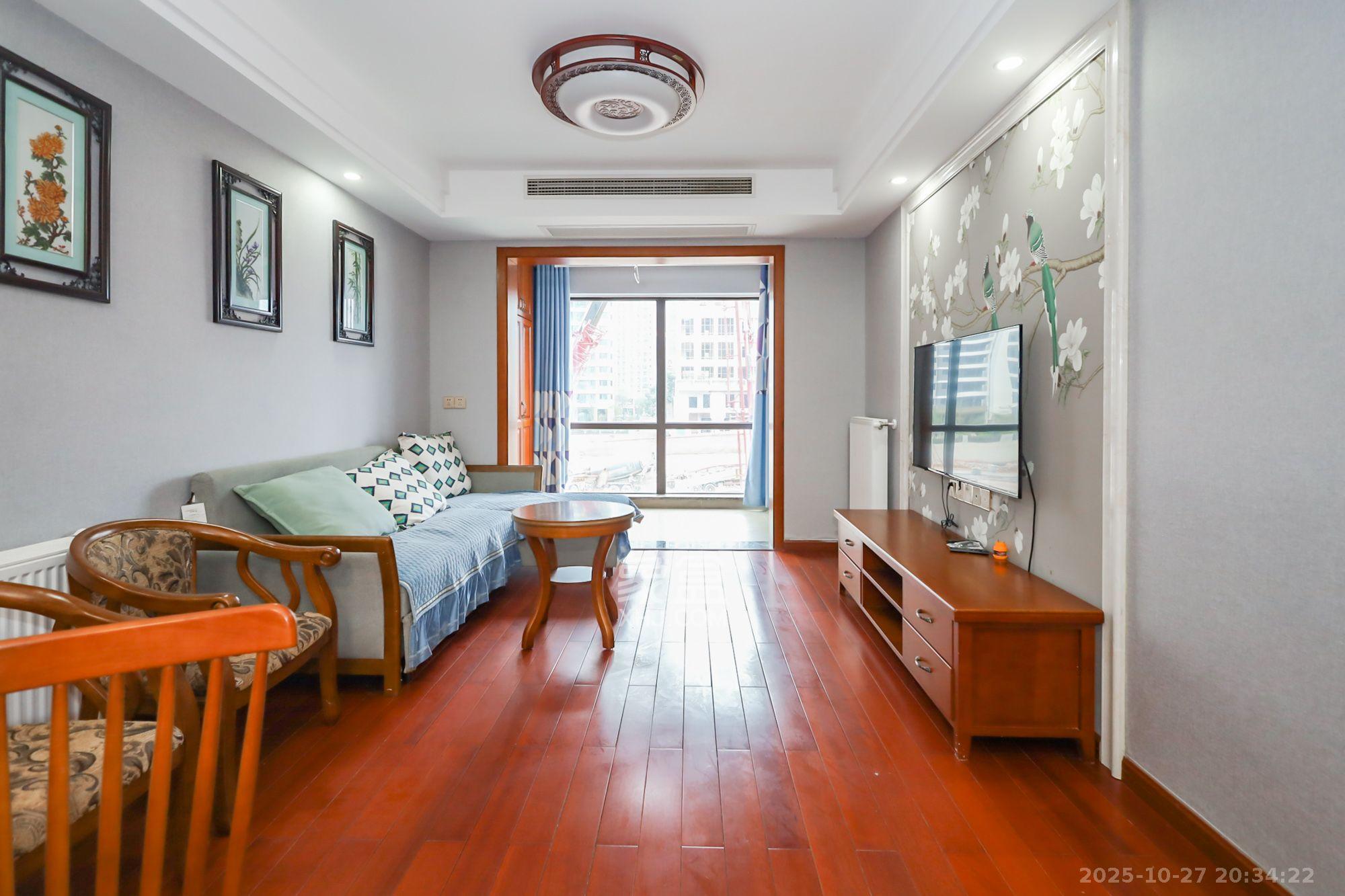 保利西海岸B区  2室2厅1卫    2600.0元/月 保利西海岸B区  2室2厅1卫    2600.0元/月室内图1